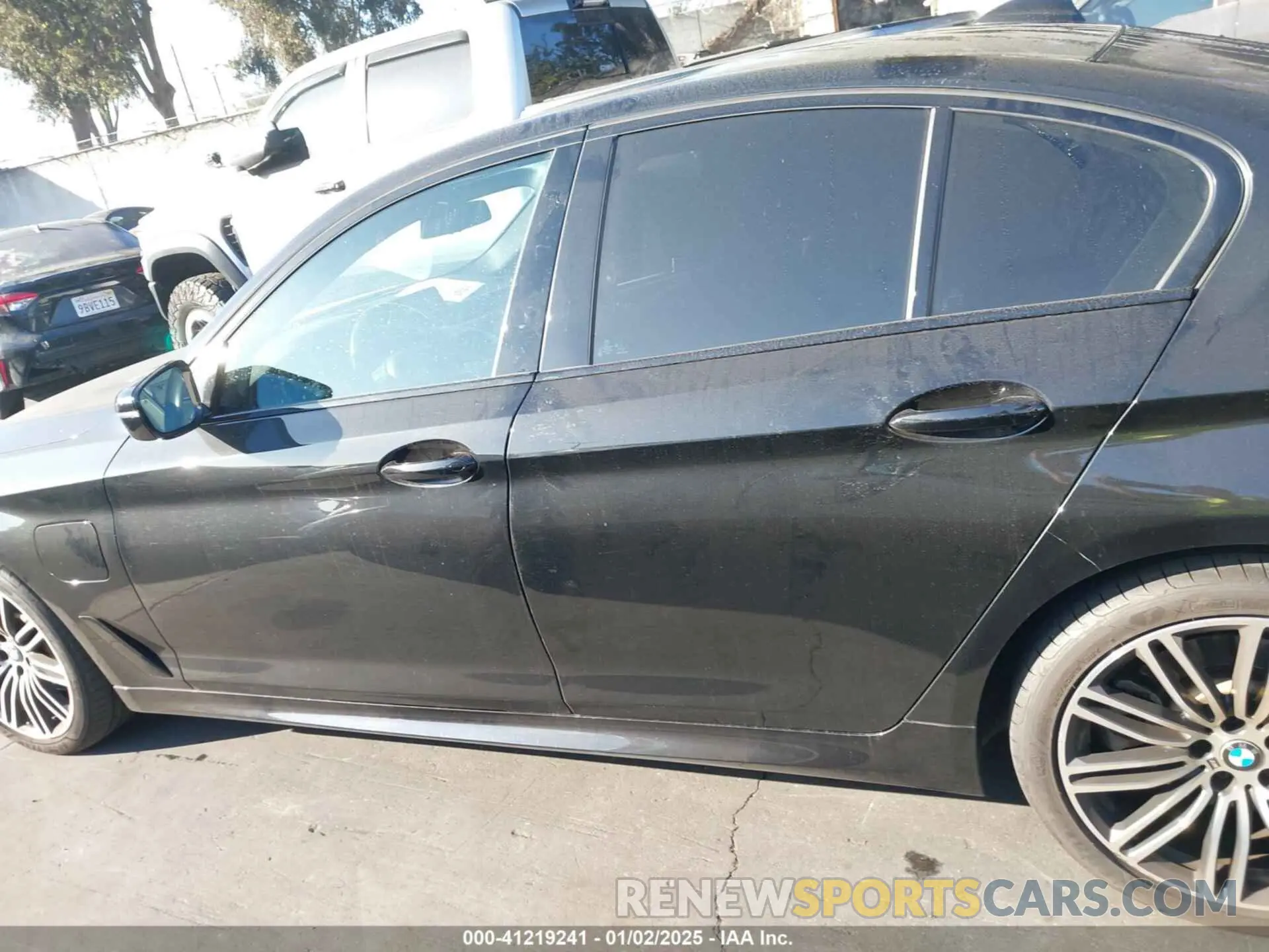 15 Photograph of a damaged car WBAJA9C57KB399703 BMW 530E 2019