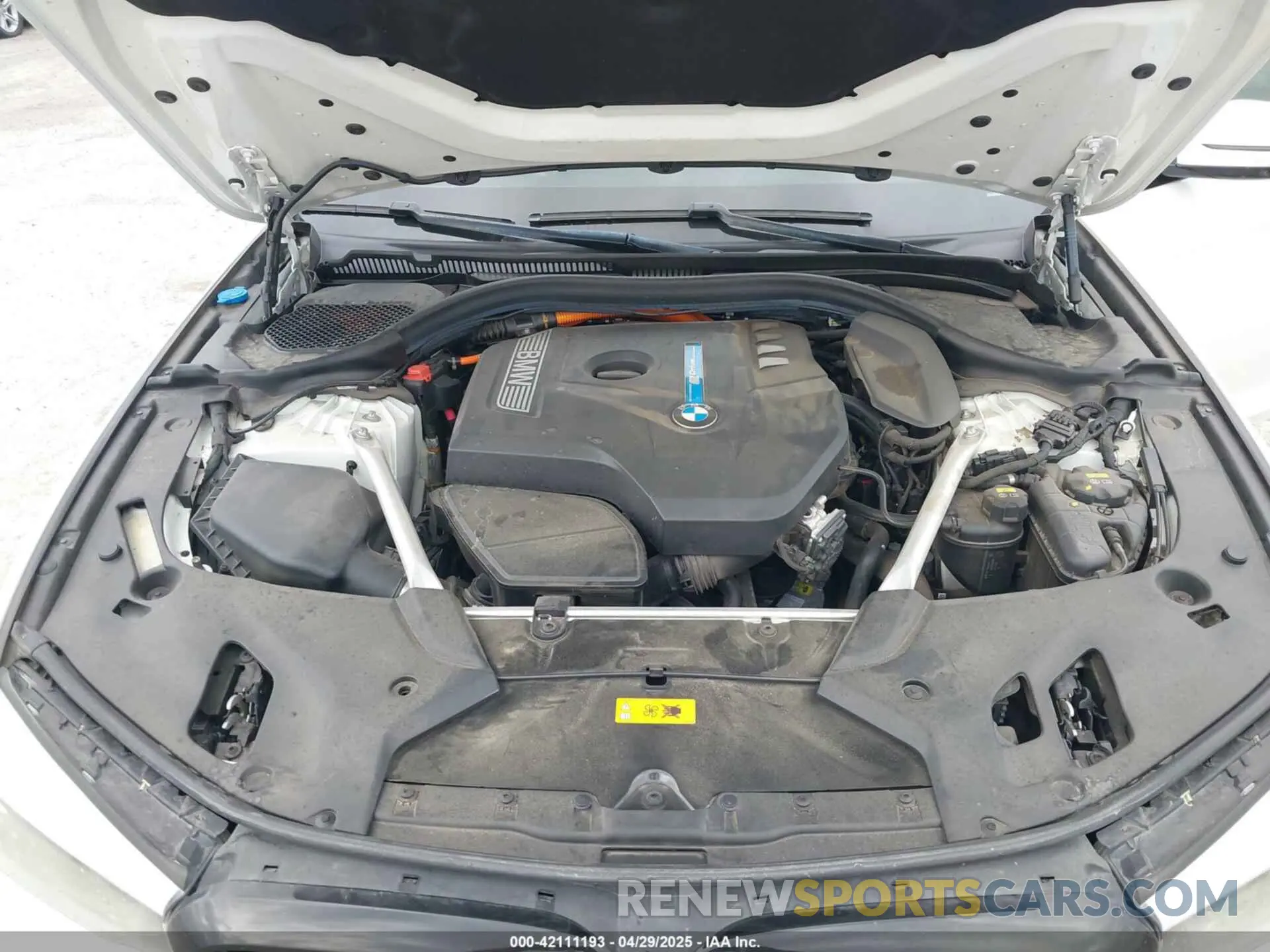 10 Photograph of a damaged car WBAJA9C58KB389245 BMW 530E 2019