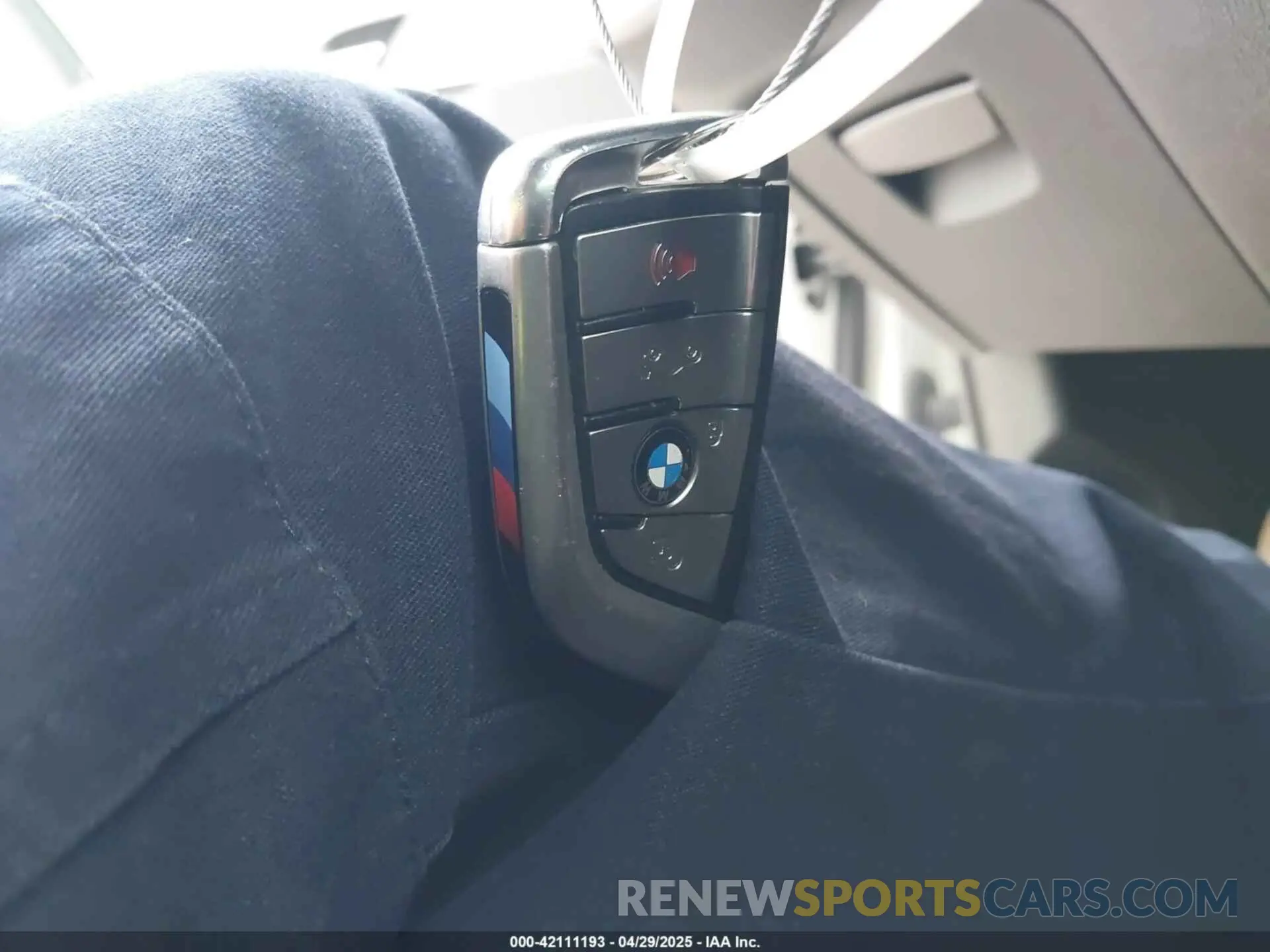 11 Photograph of a damaged car WBAJA9C58KB389245 BMW 530E 2019