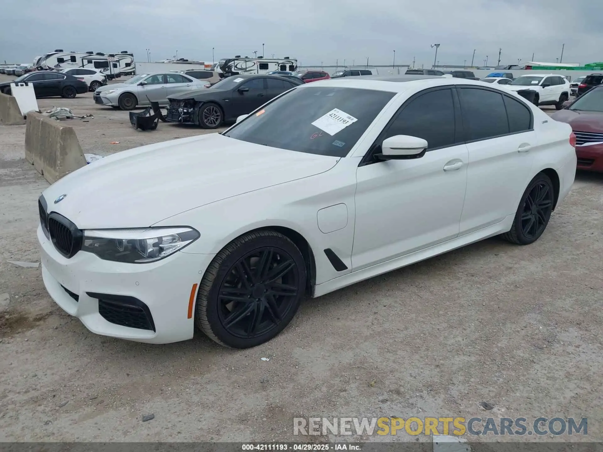 2 Photograph of a damaged car WBAJA9C58KB389245 BMW 530E 2019