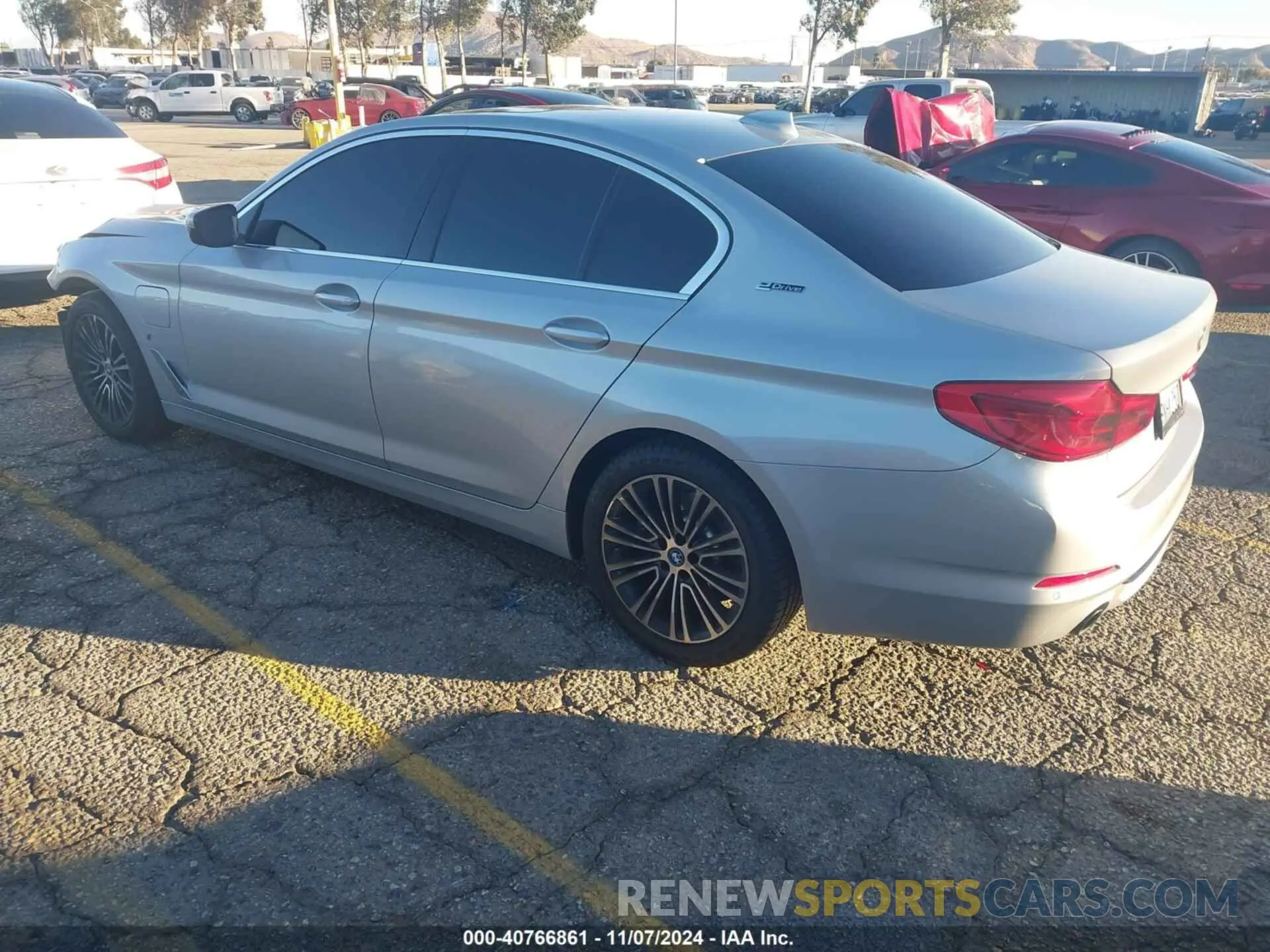 3 Photograph of a damaged car WBAJA9C58KB399273 BMW 530E 2019
