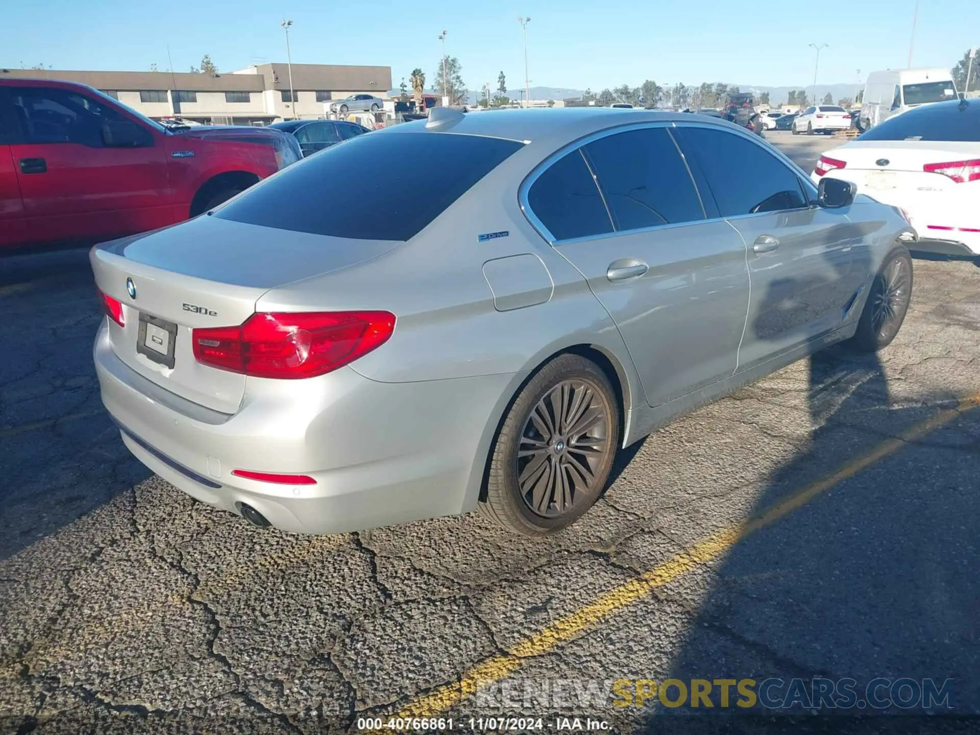 4 Photograph of a damaged car WBAJA9C58KB399273 BMW 530E 2019