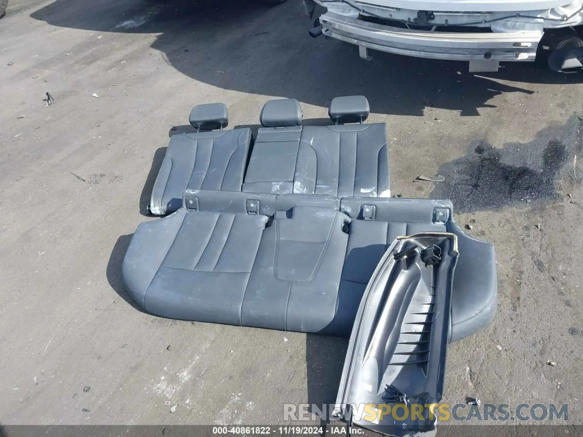 12 Photograph of a damaged car WBAJA9C5XKB389649 BMW 530E 2019