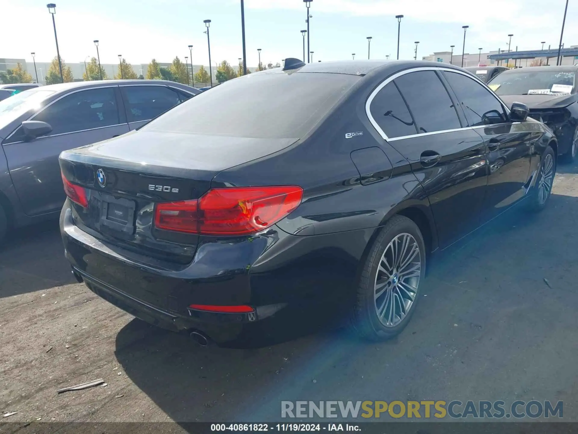 4 Photograph of a damaged car WBAJA9C5XKB389649 BMW 530E 2019