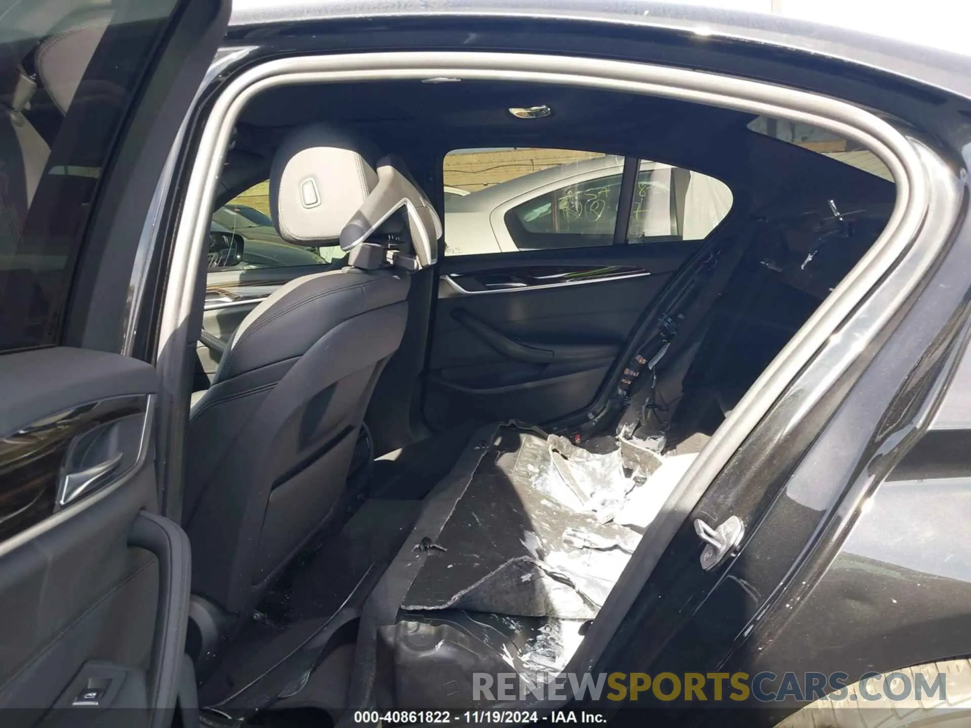 8 Photograph of a damaged car WBAJA9C5XKB389649 BMW 530E 2019