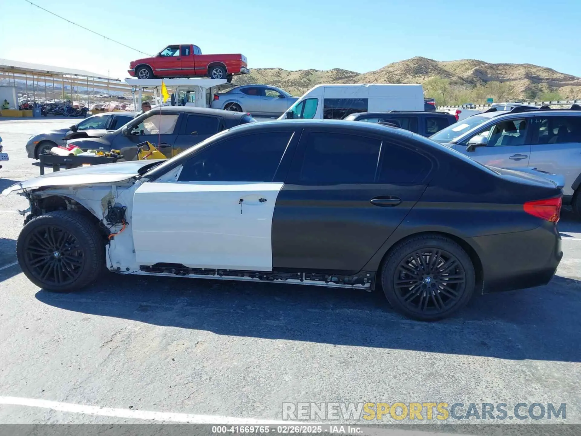 15 Photograph of a damaged car WBAJA9C02LCD31800 BMW 530E 2020