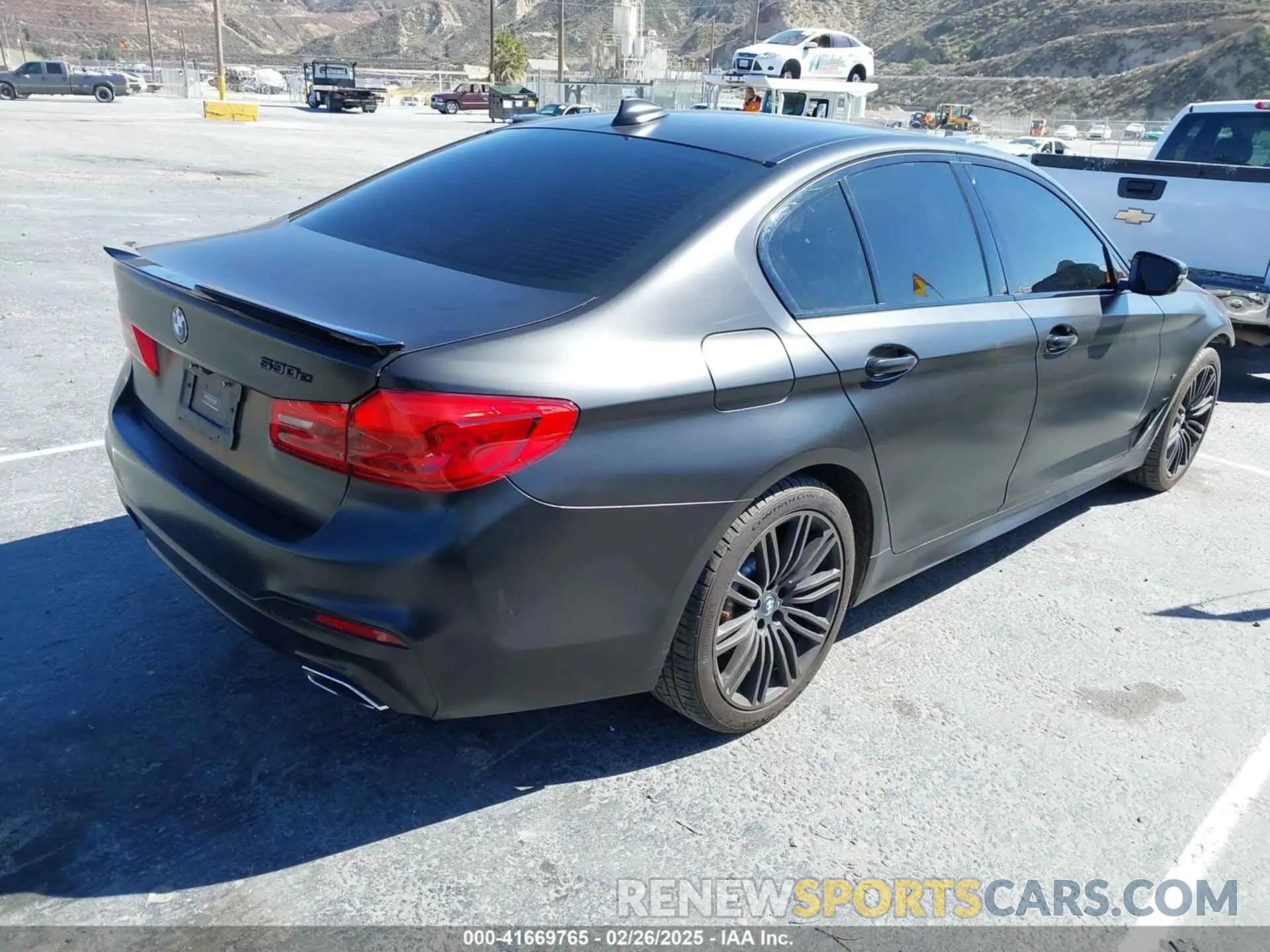 4 Photograph of a damaged car WBAJA9C02LCD31800 BMW 530E 2020