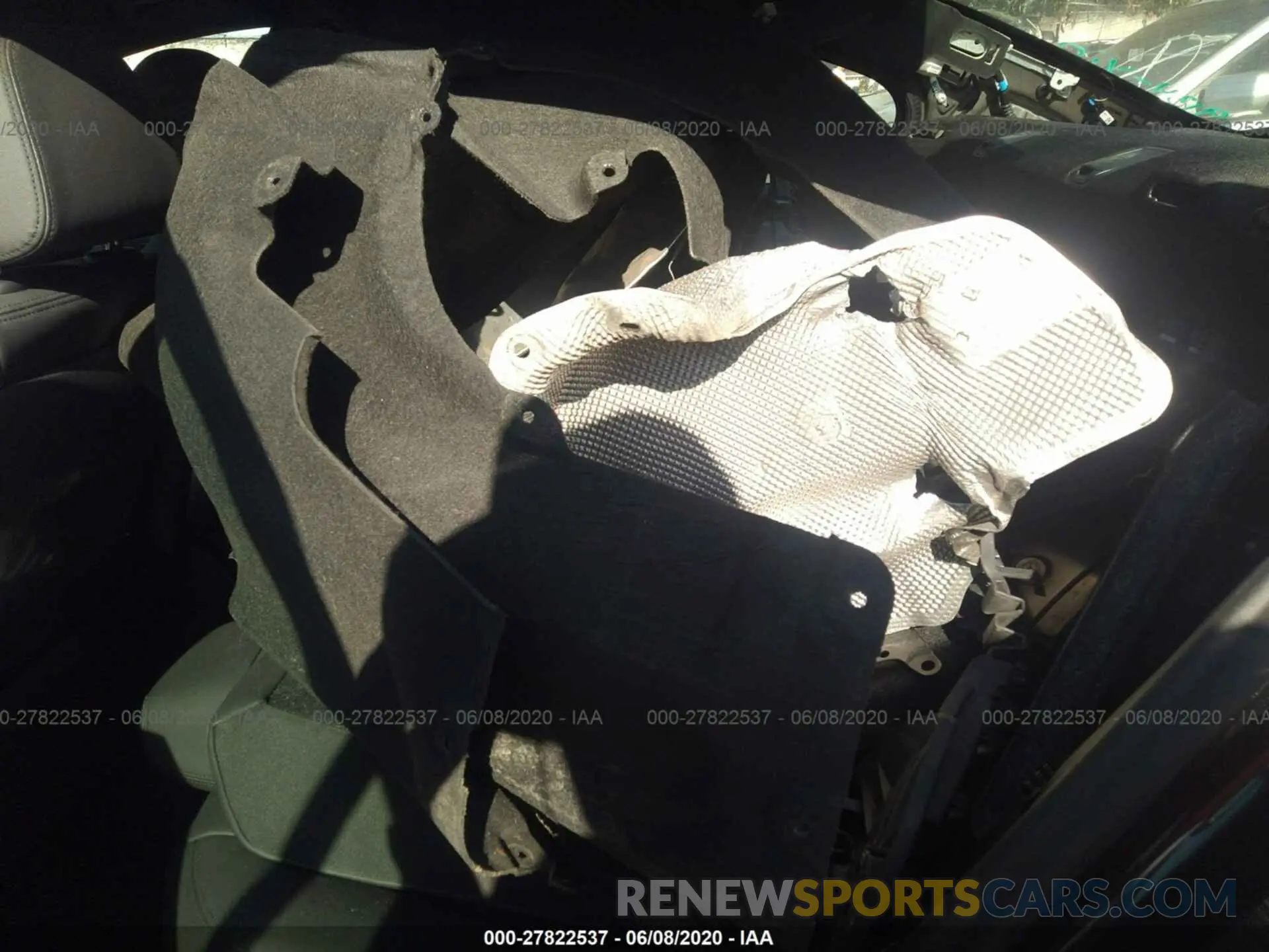 8 Photograph of a damaged car WBAJA9C03LCD50372 BMW 530E 2020