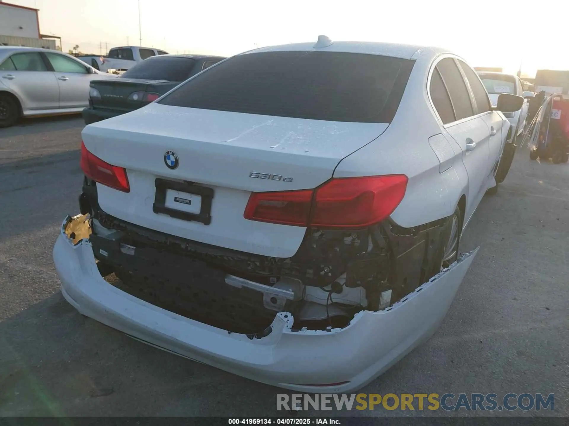 4 Photograph of a damaged car WBAJA9C08LCD41408 BMW 530E 2020