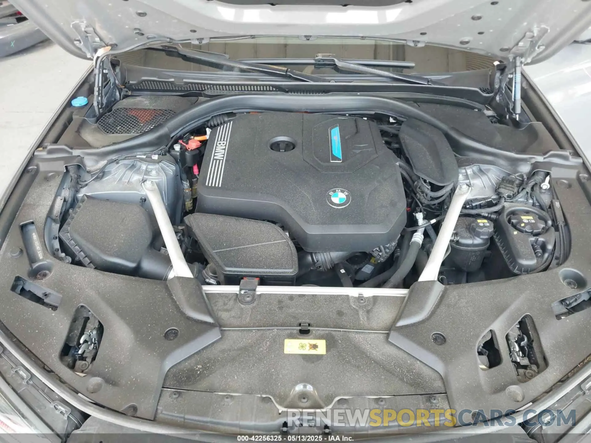 10 Photograph of a damaged car WBA13AG04MCF36168 BMW 530E 2021