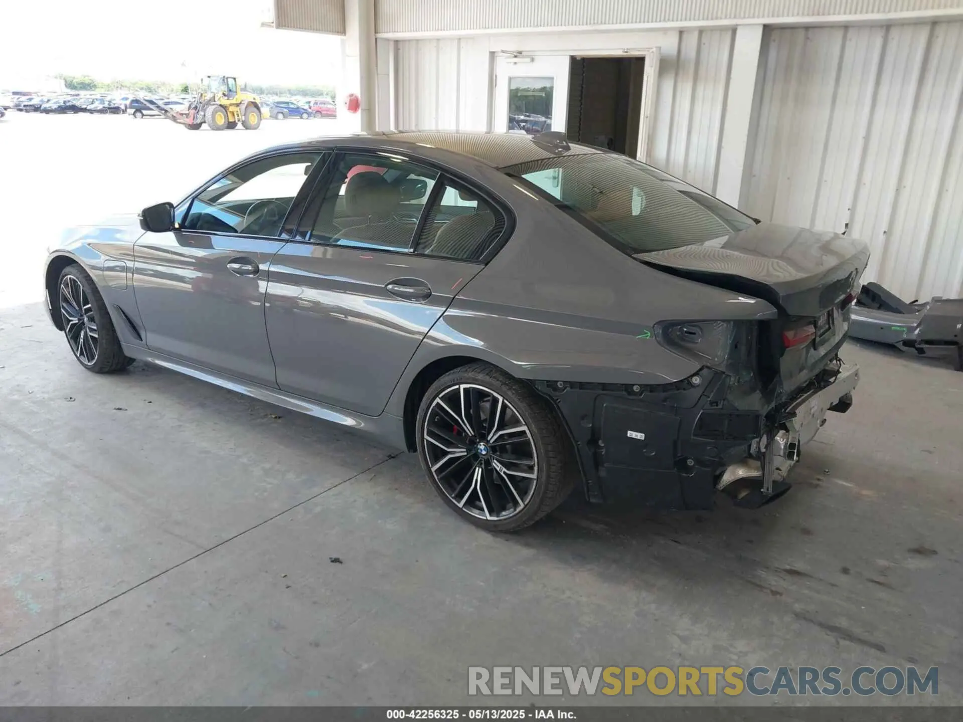 3 Photograph of a damaged car WBA13AG04MCF36168 BMW 530E 2021