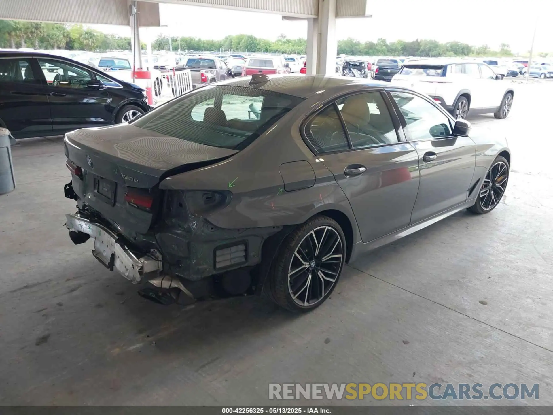 4 Photograph of a damaged car WBA13AG04MCF36168 BMW 530E 2021