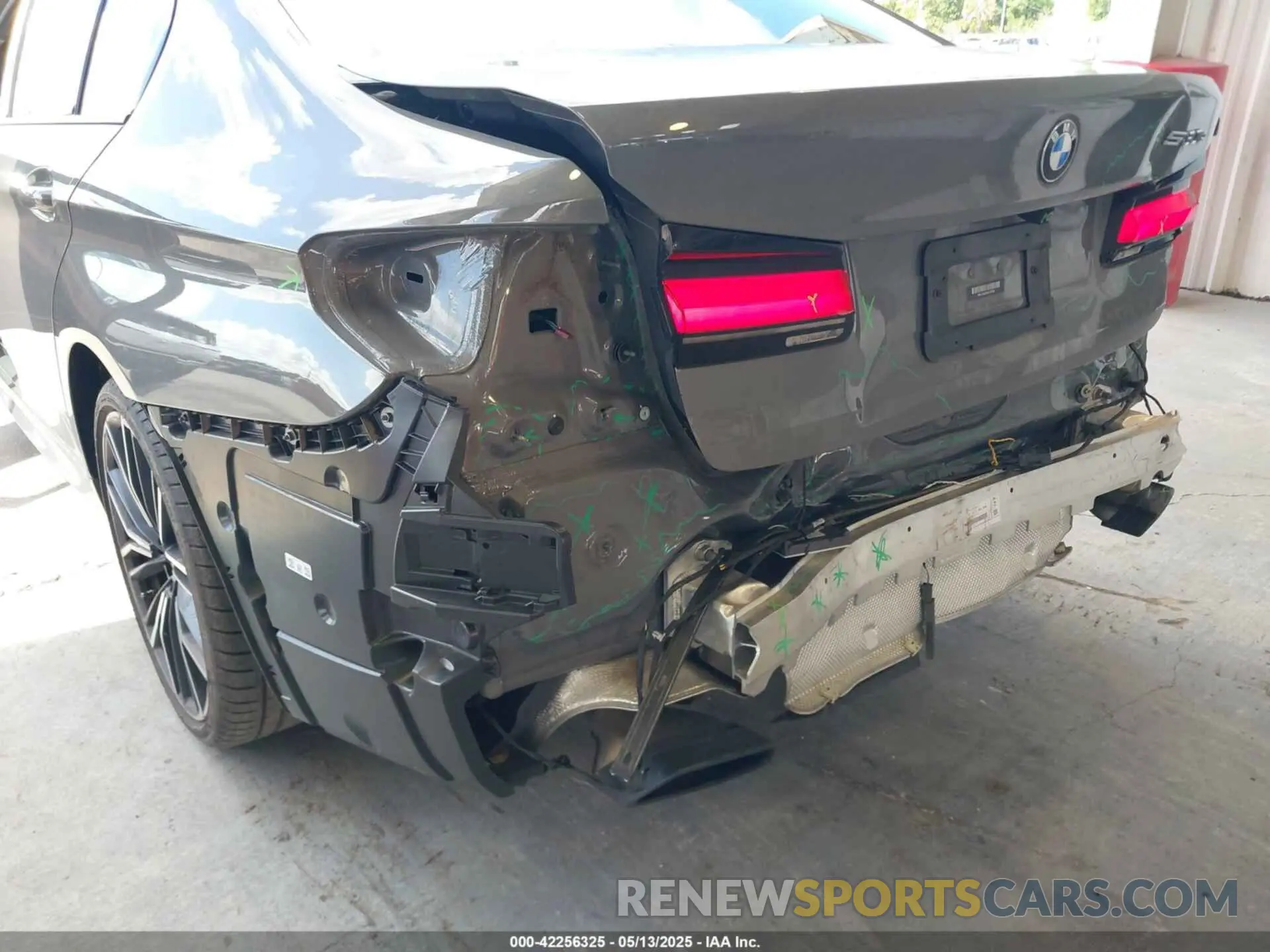 6 Photograph of a damaged car WBA13AG04MCF36168 BMW 530E 2021