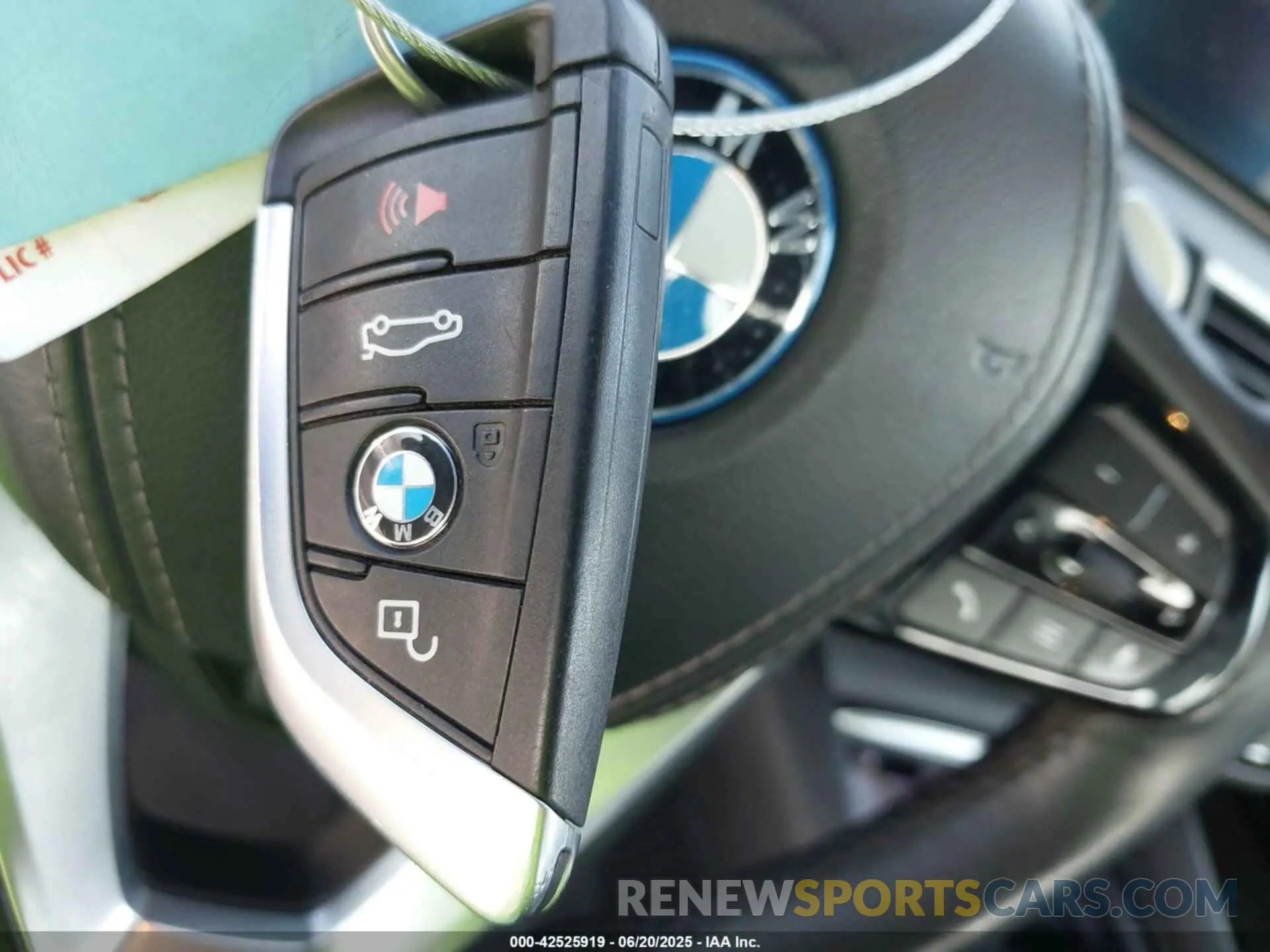 11 Photograph of a damaged car WBA13AG02NCH64896 BMW 530E 2022