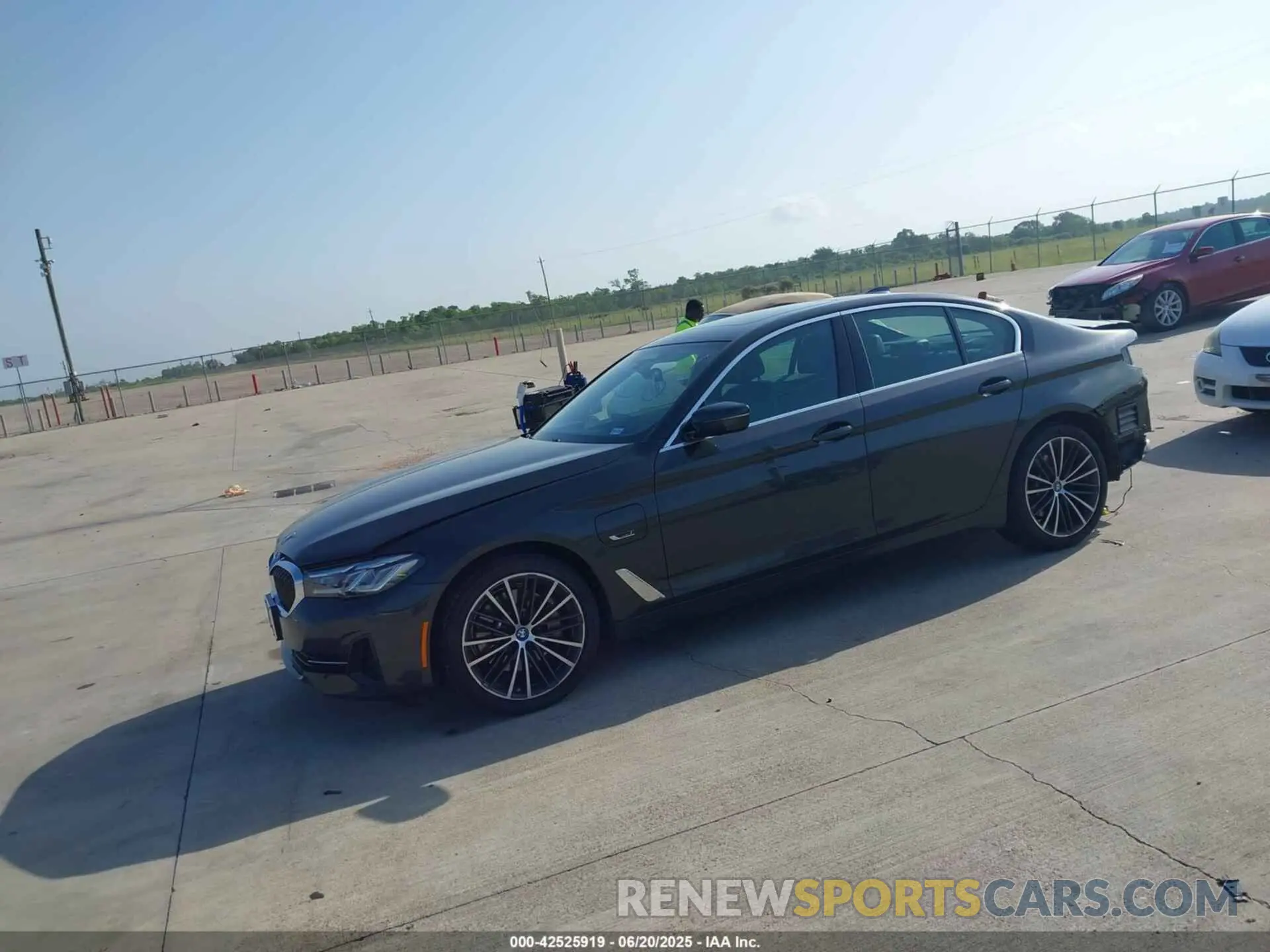2 Photograph of a damaged car WBA13AG02NCH64896 BMW 530E 2022