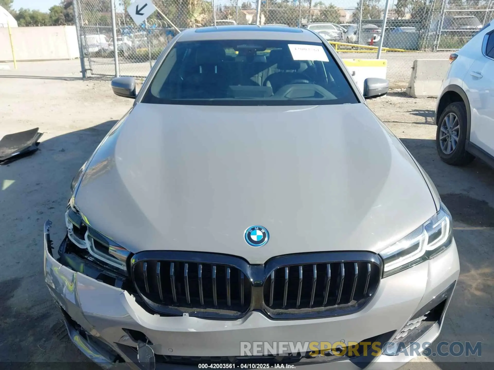 12 Photograph of a damaged car WBA13AG07NCJ51136 BMW 530E 2022