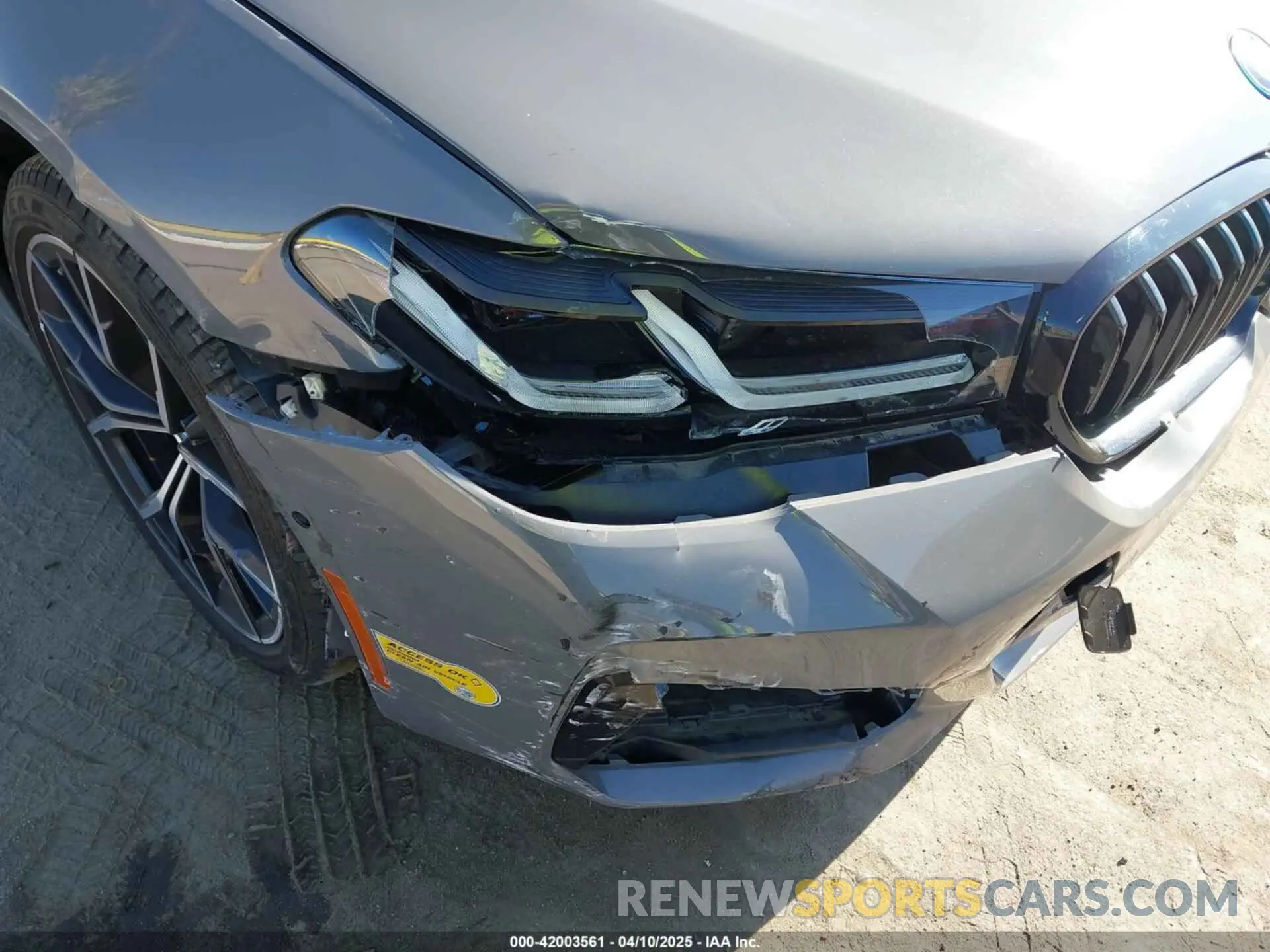 6 Photograph of a damaged car WBA13AG07NCJ51136 BMW 530E 2022