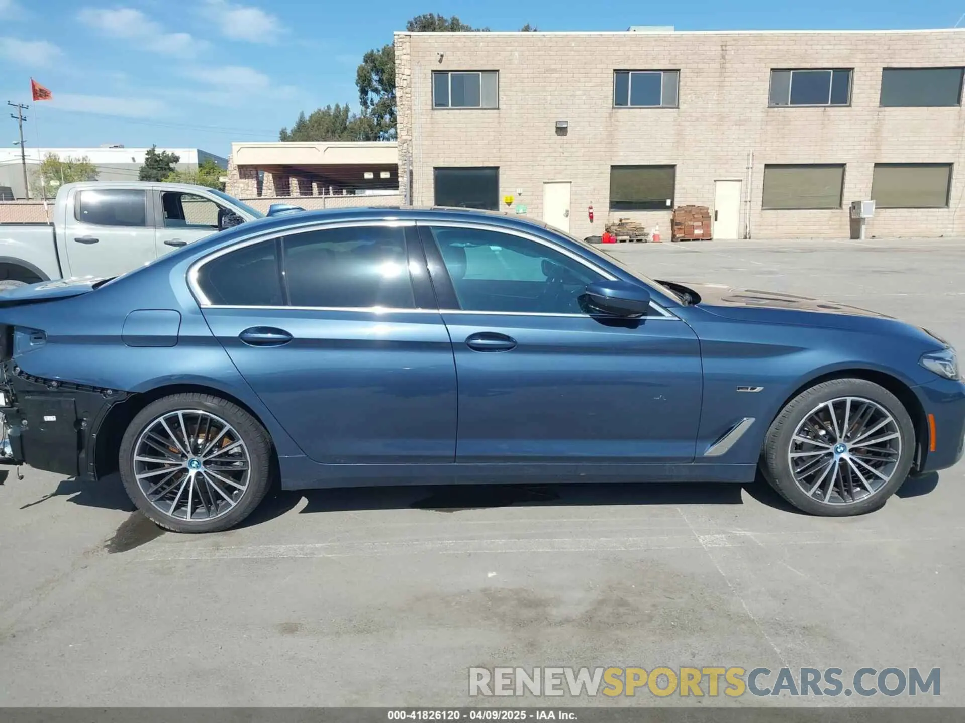 14 Photograph of a damaged car WBA13AG04PCM42051 BMW 530E 2023