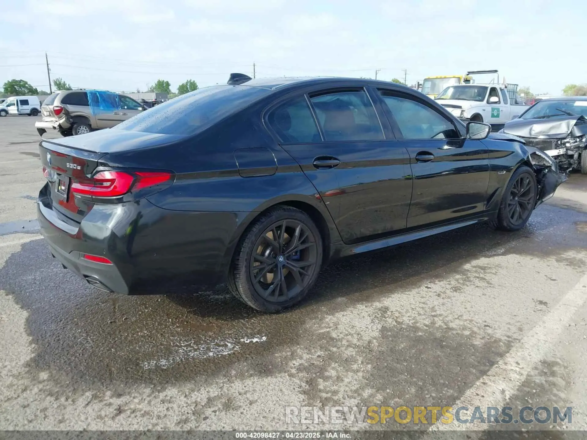 4 Photograph of a damaged car WBA13AG09PCL56556 BMW 530E 2023
