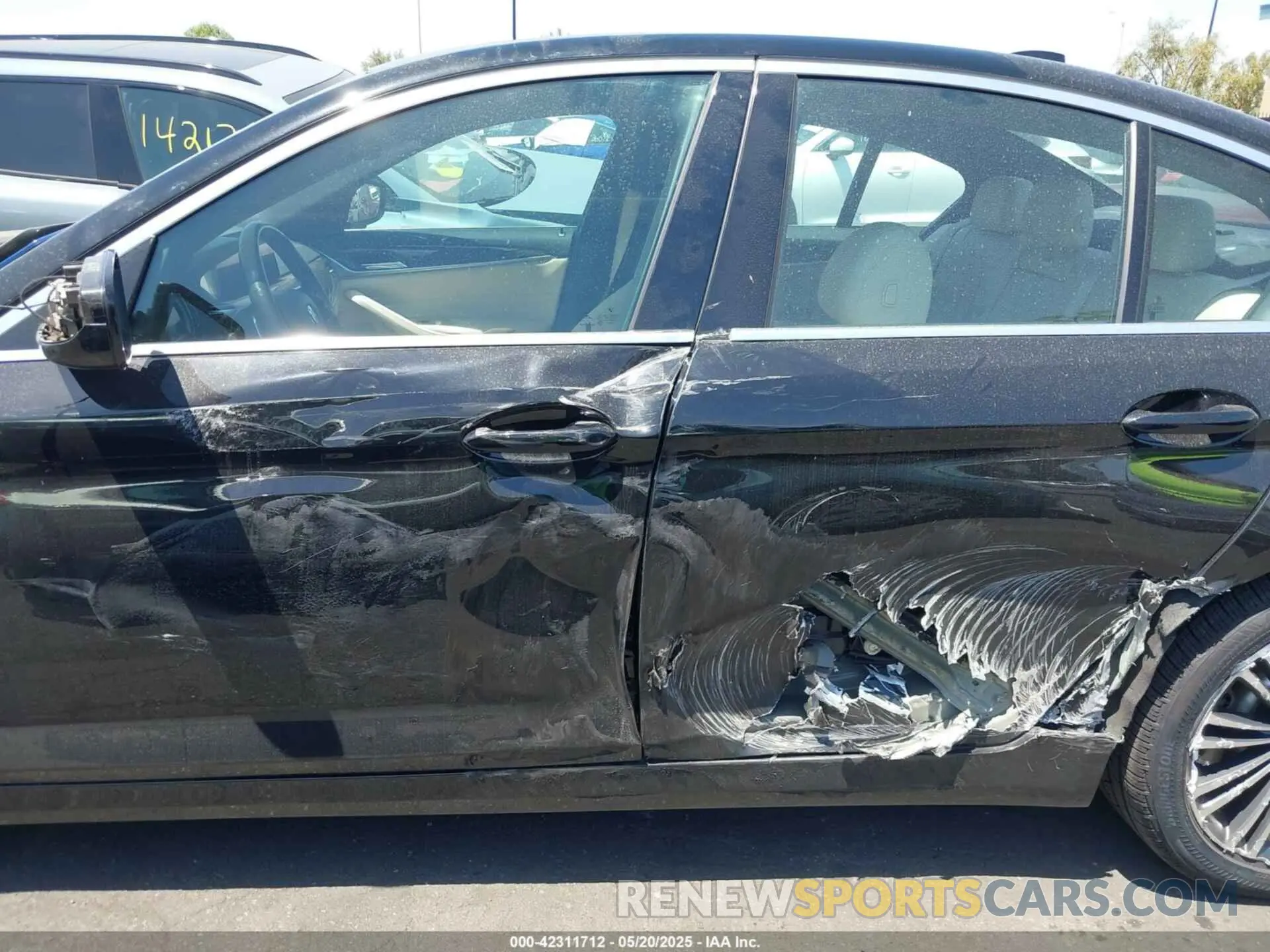 14 Photograph of a damaged car WBAJA5C51KWW02280 BMW 530I 2019