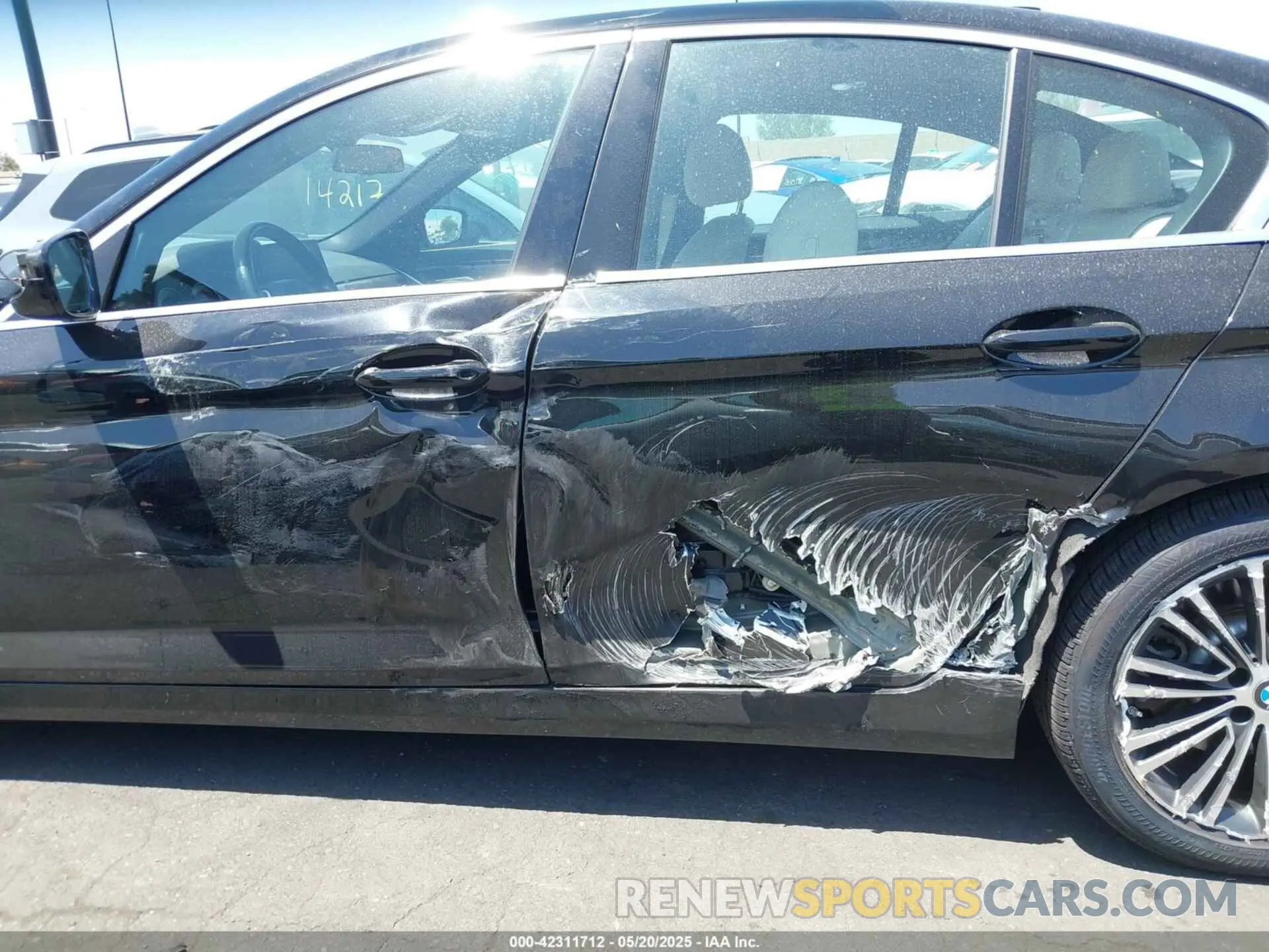 17 Photograph of a damaged car WBAJA5C51KWW02280 BMW 530I 2019
