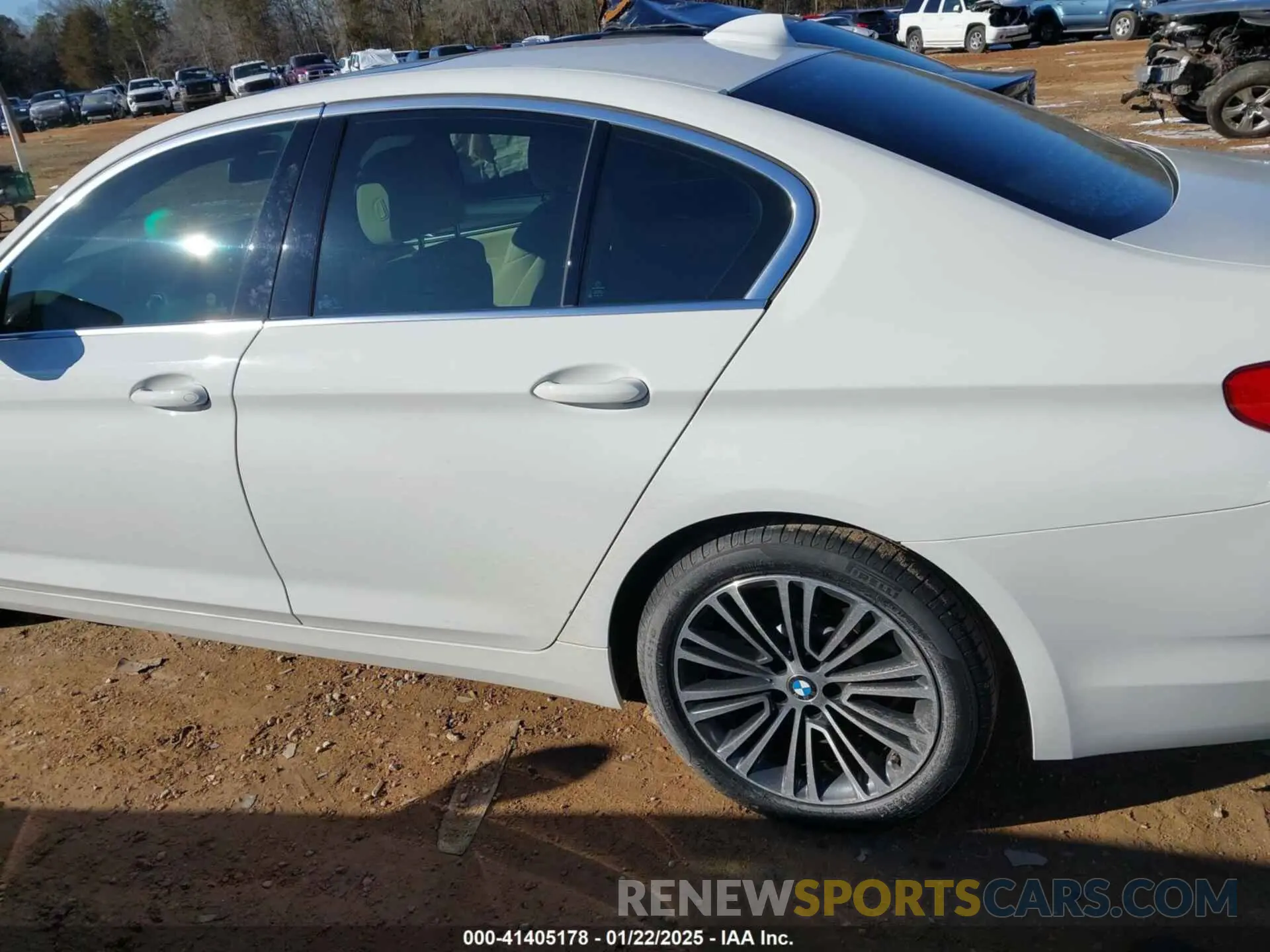 14 Photograph of a damaged car WBAJA5C51KWW09200 BMW 530I 2019