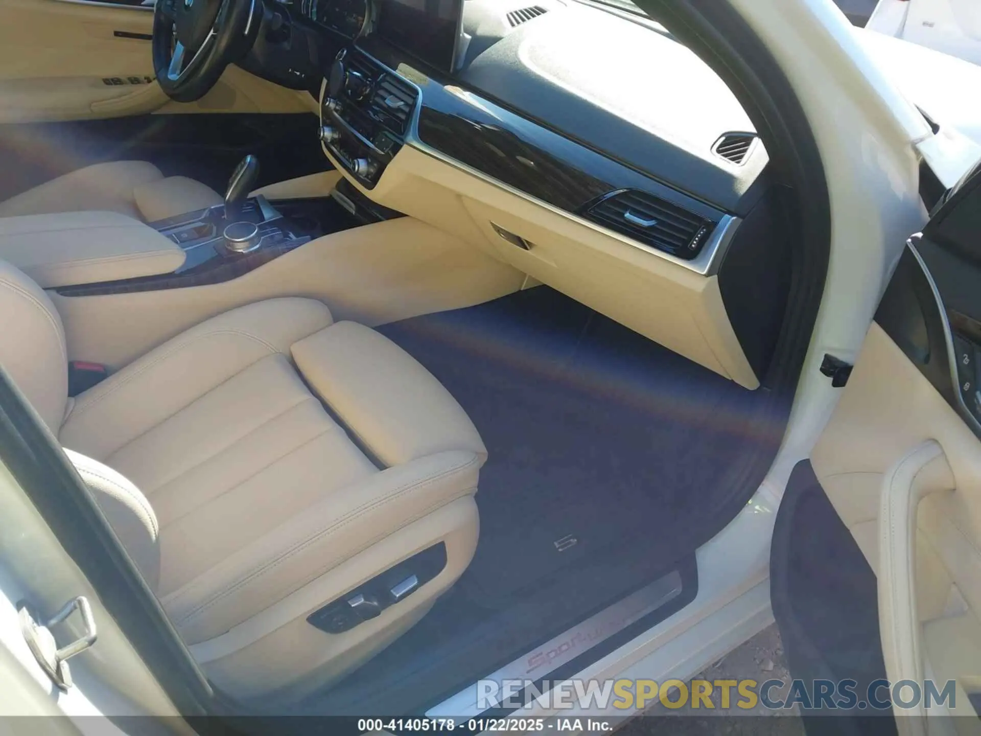 5 Photograph of a damaged car WBAJA5C51KWW09200 BMW 530I 2019