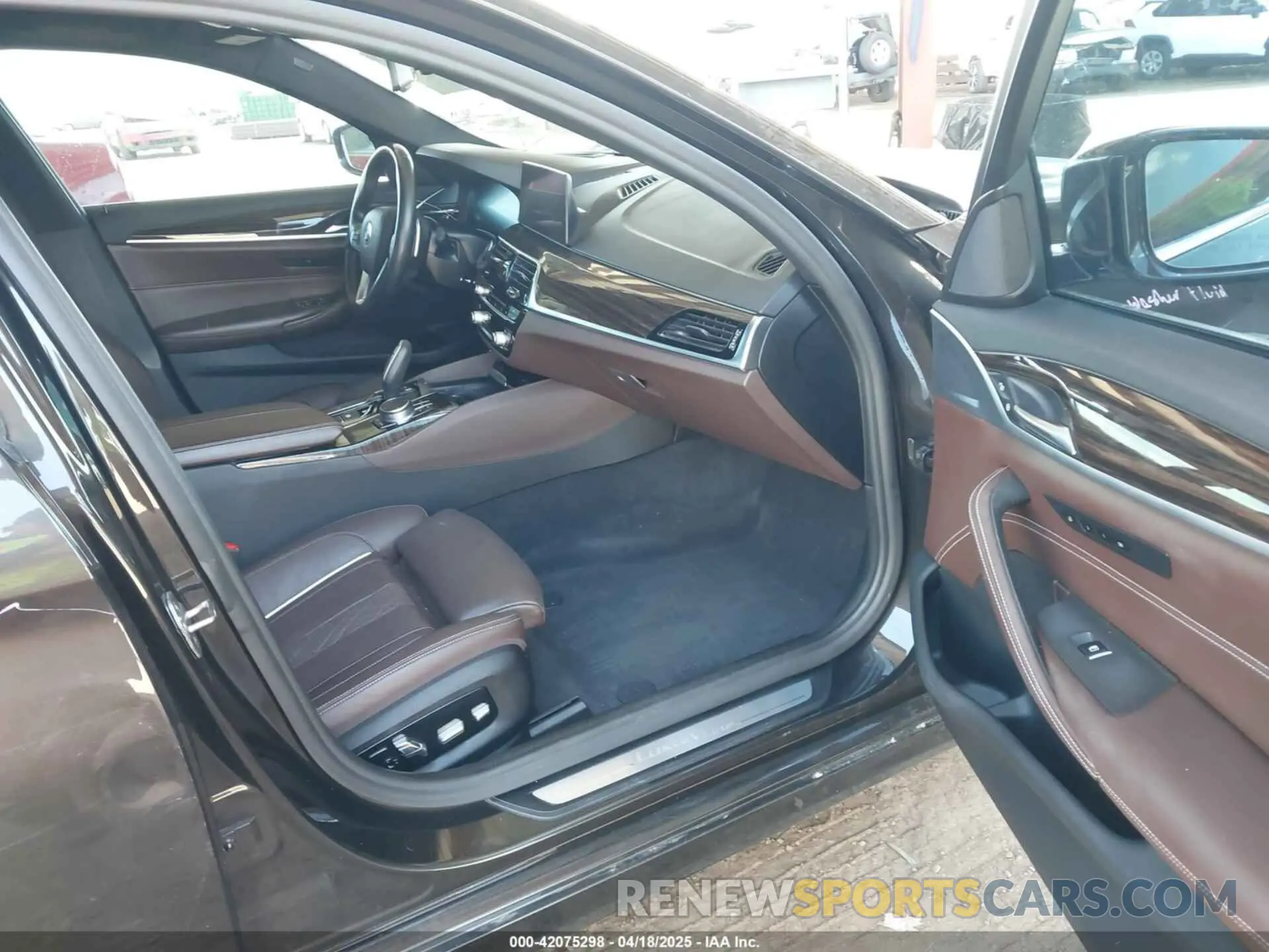 5 Photograph of a damaged car WBAJA5C52KWW20562 BMW 530I 2019