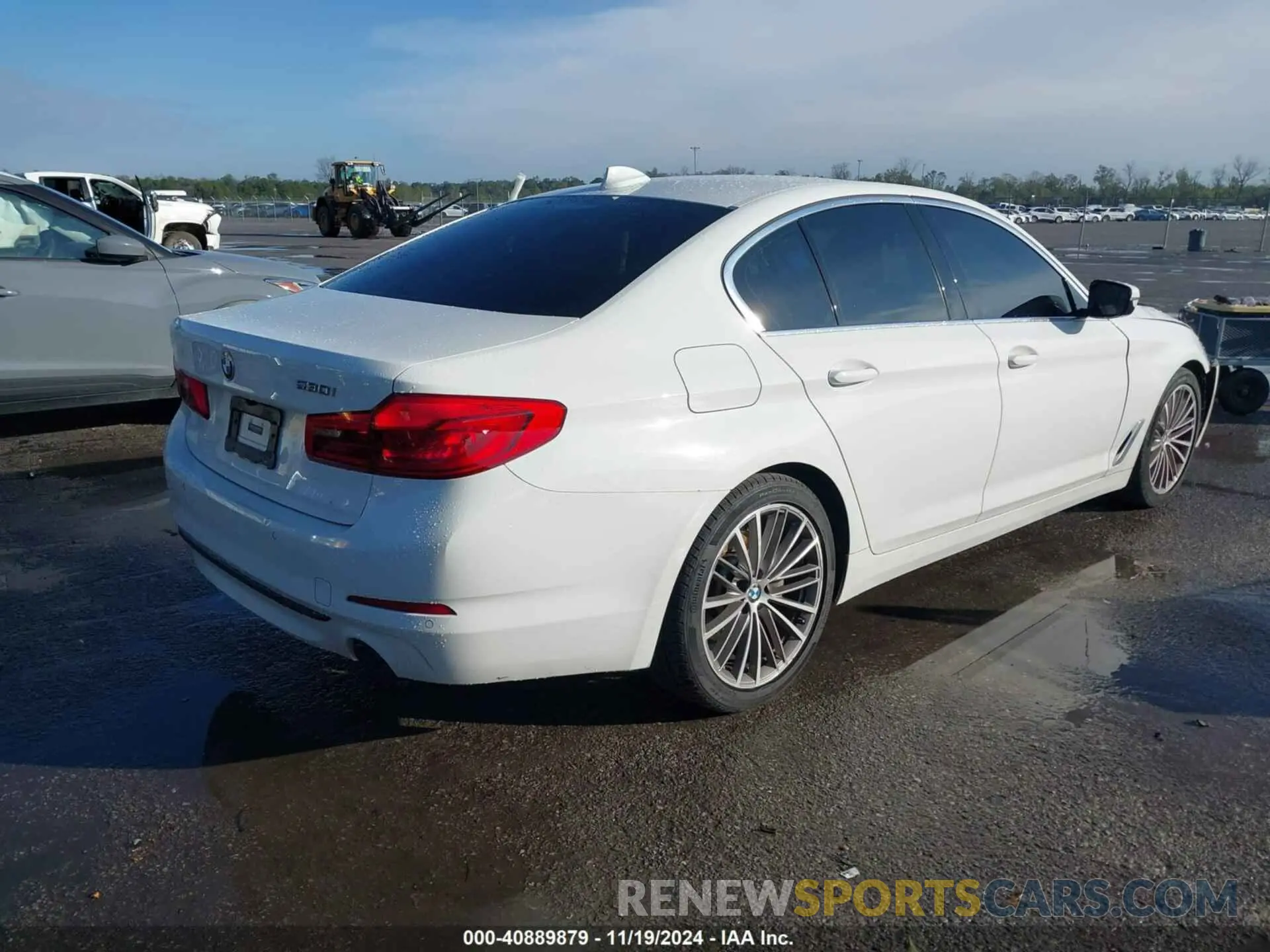 4 Photograph of a damaged car WBAJA5C54KWW38397 BMW 530I 2019