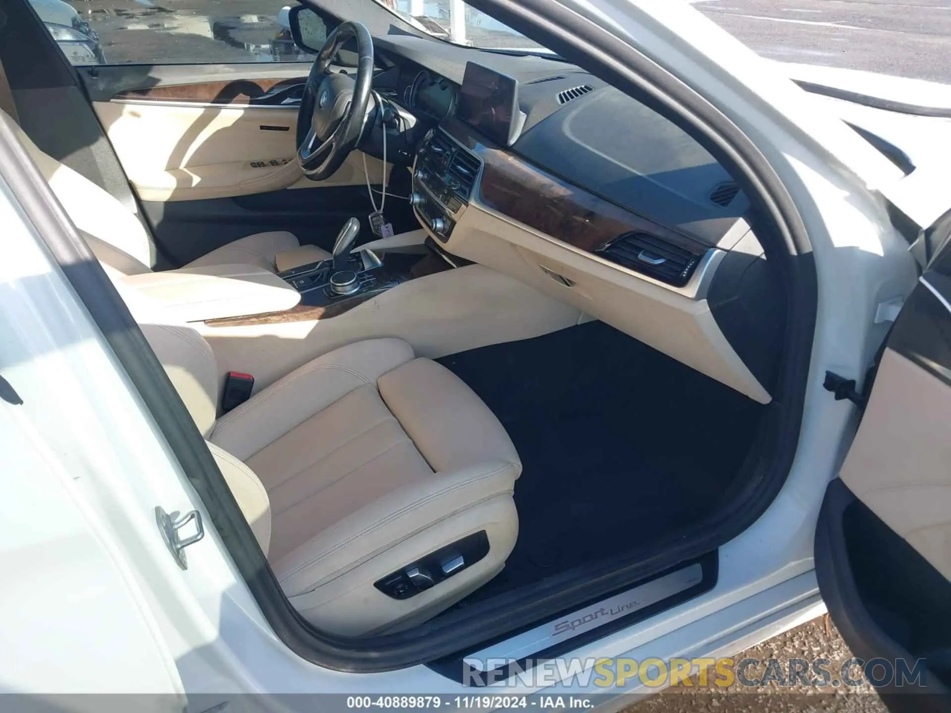 5 Photograph of a damaged car WBAJA5C54KWW38397 BMW 530I 2019
