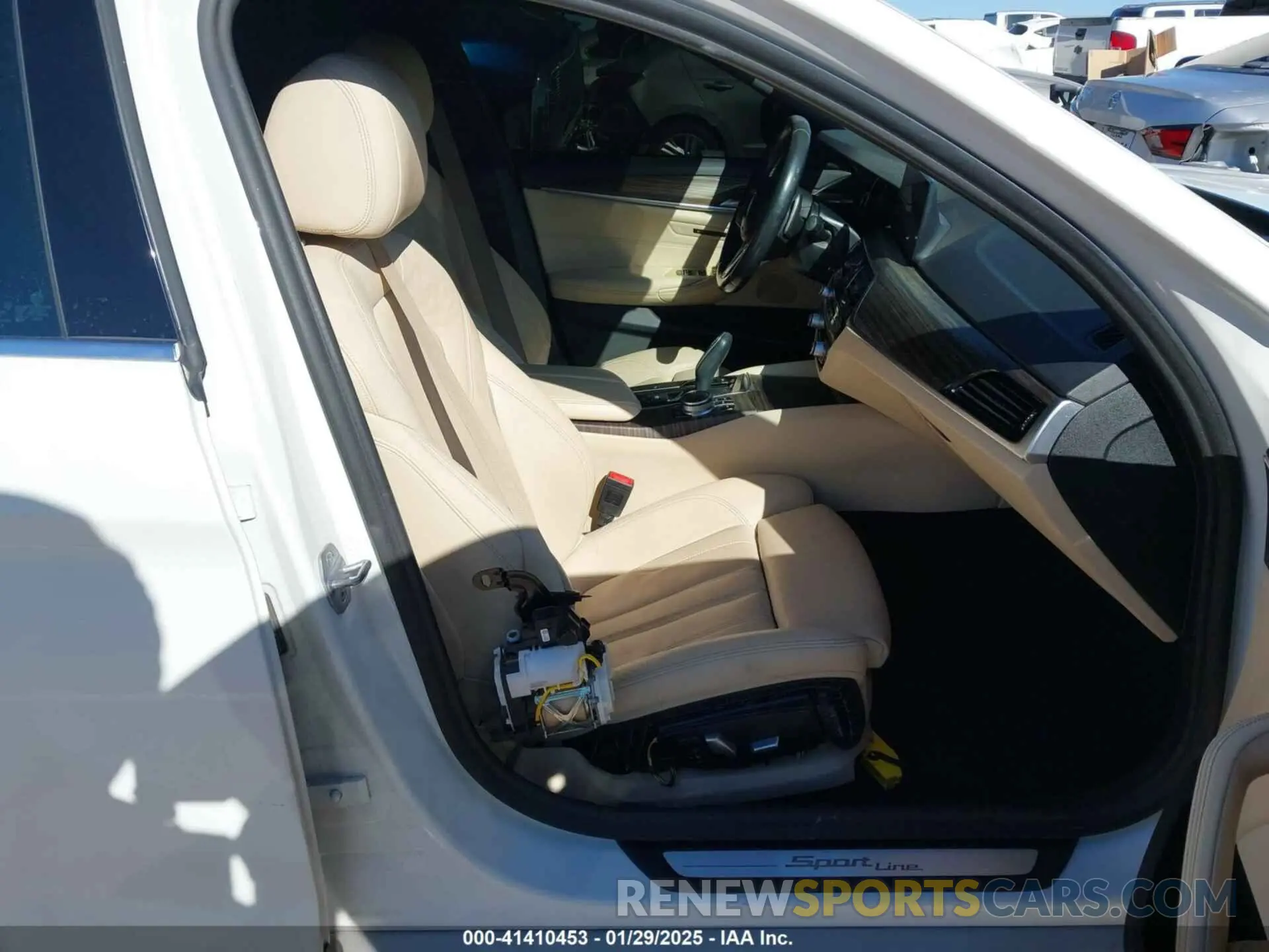5 Photograph of a damaged car WBAJA5C55KWW41678 BMW 530I 2019
