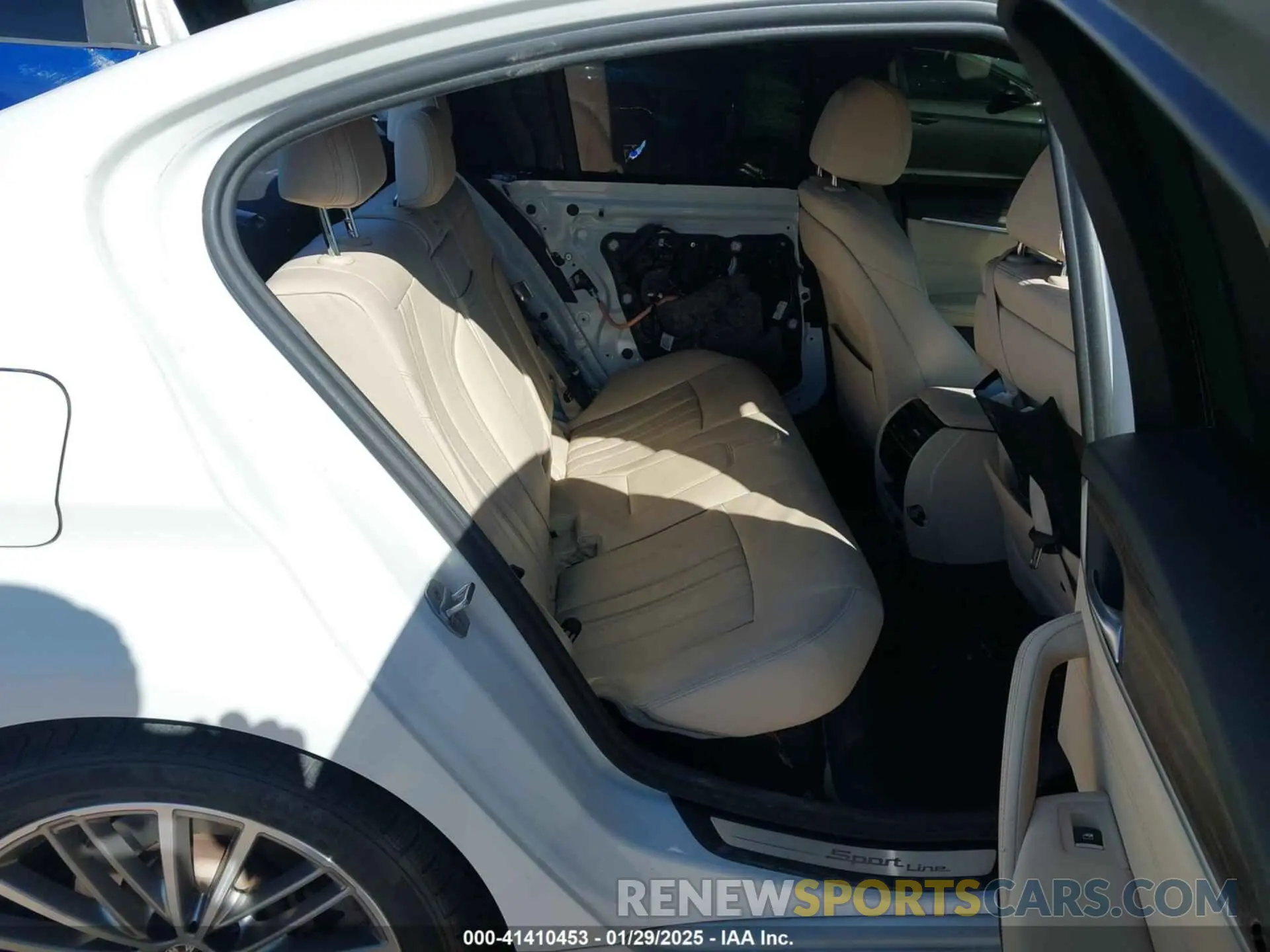 8 Photograph of a damaged car WBAJA5C55KWW41678 BMW 530I 2019