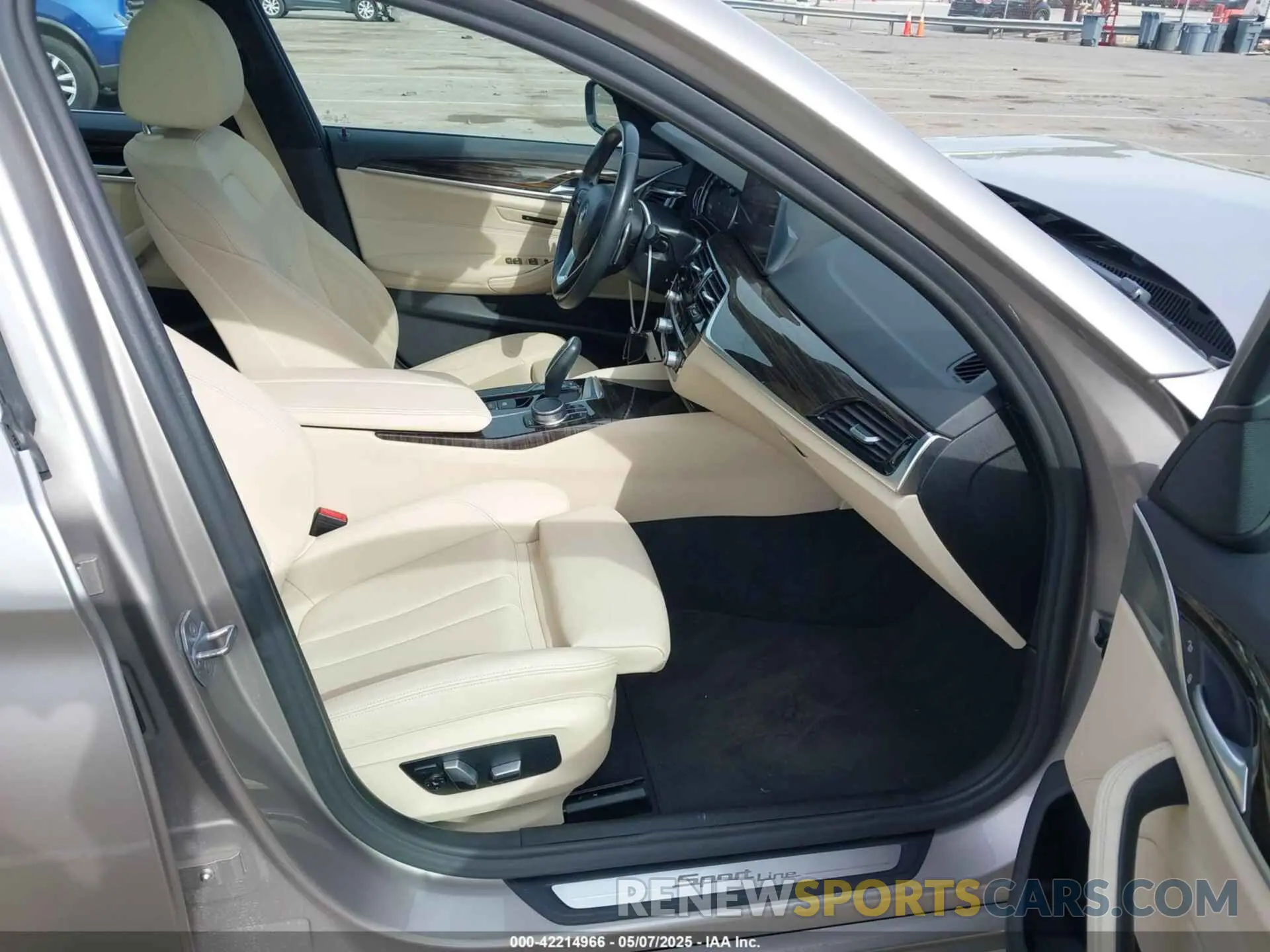 5 Photograph of a damaged car WBAJA5C56KWA58071 BMW 530I 2019