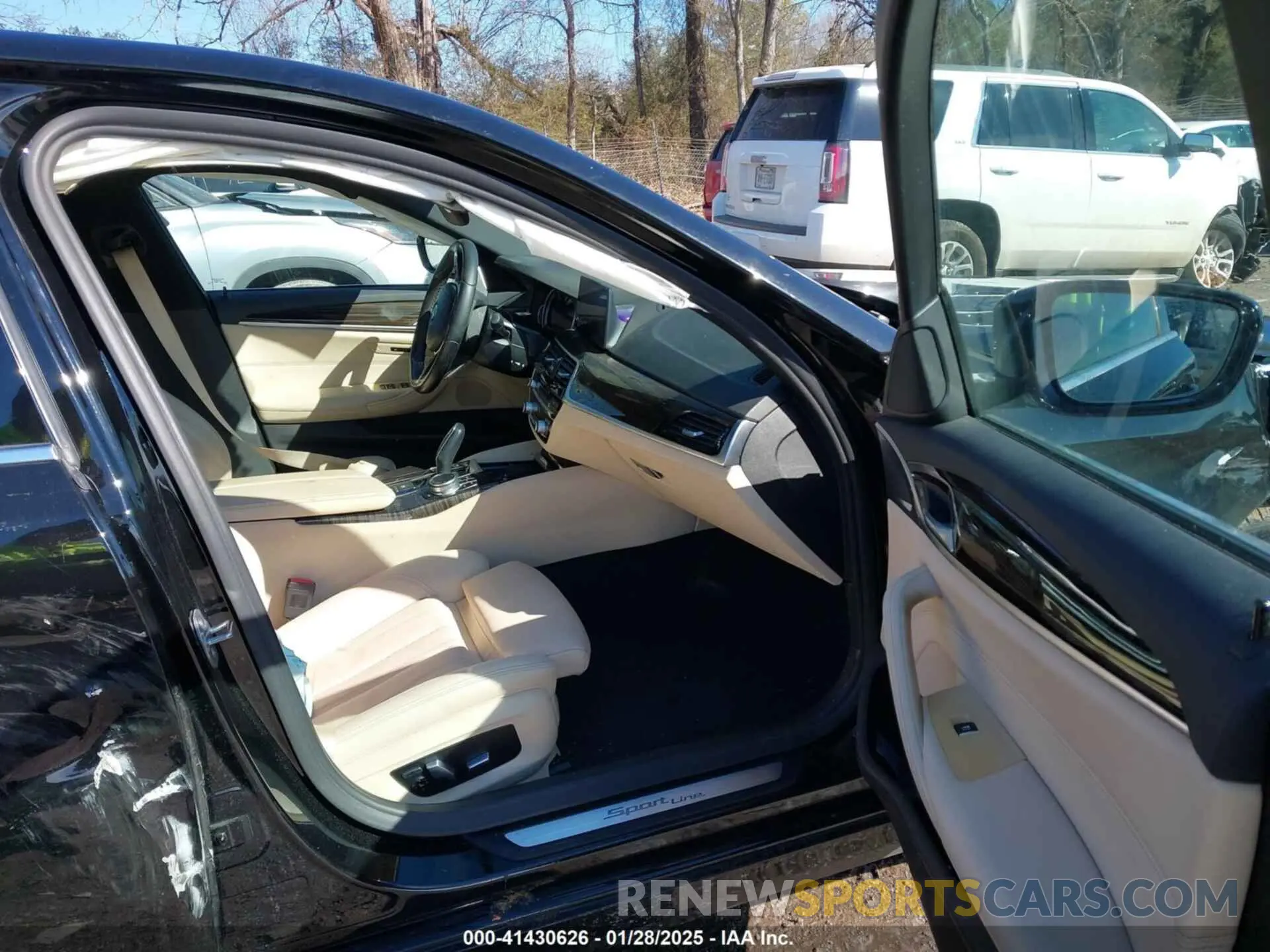 5 Photograph of a damaged car WBAJA5C56KWW03537 BMW 530I 2019