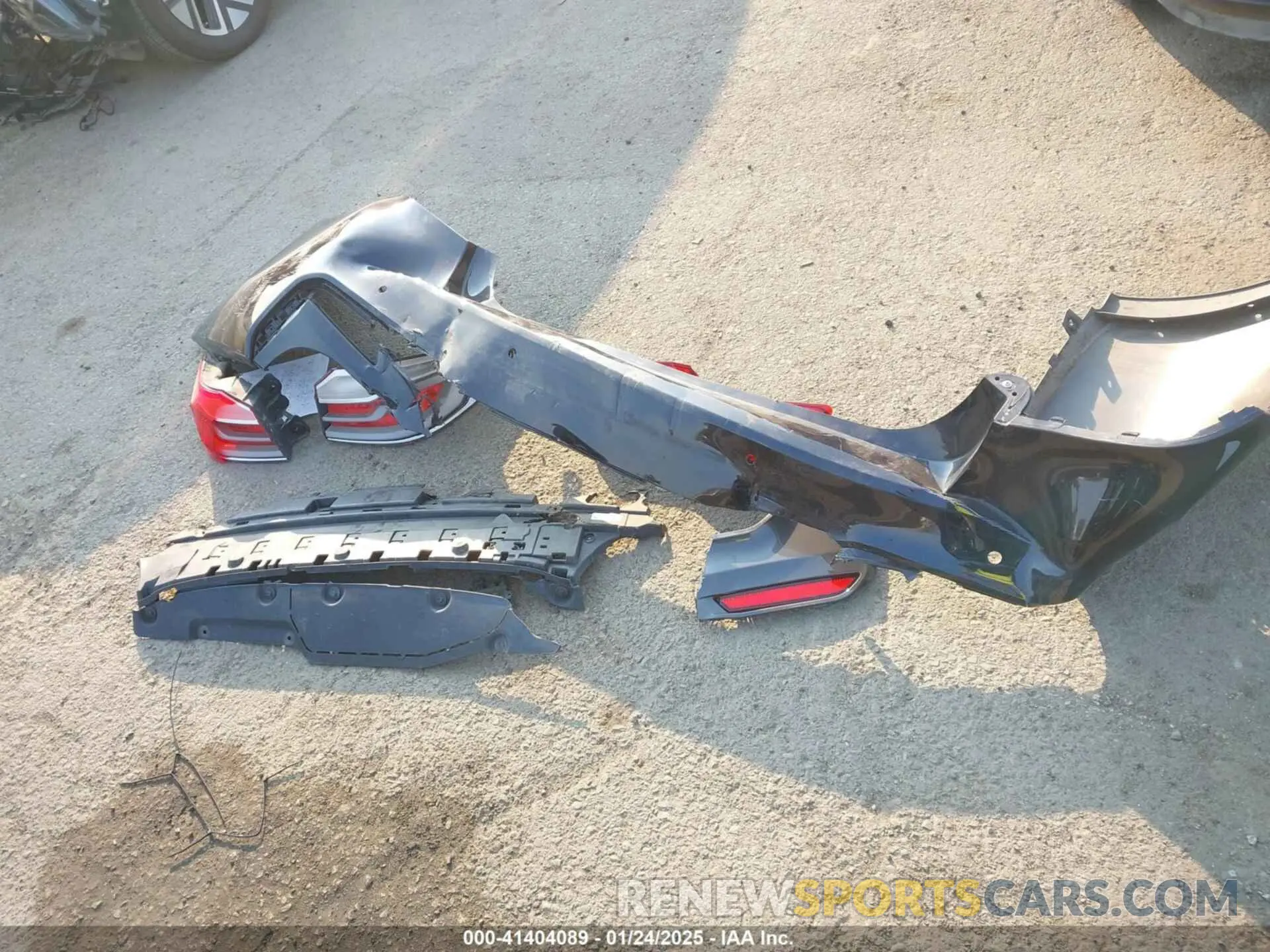 12 Photograph of a damaged car WBAJA5C58KWW46941 BMW 530I 2019