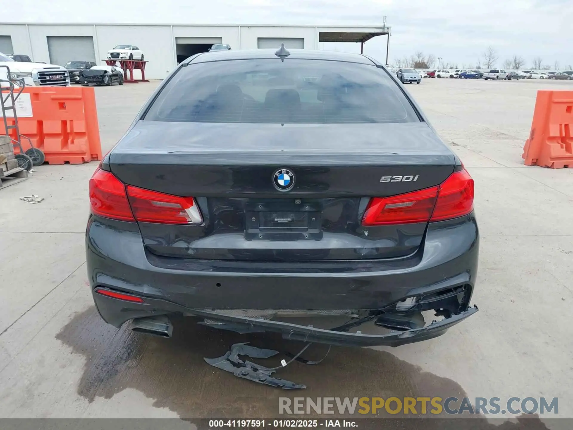 16 Photograph of a damaged car WBAJA5C59KWW29310 BMW 530I 2019