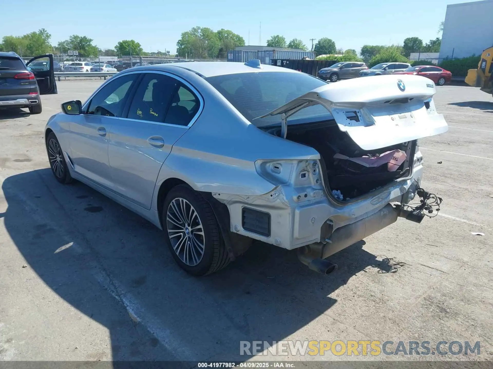 3 Photograph of a damaged car WBAJA5C5XKWW07106 BMW 530I 2019