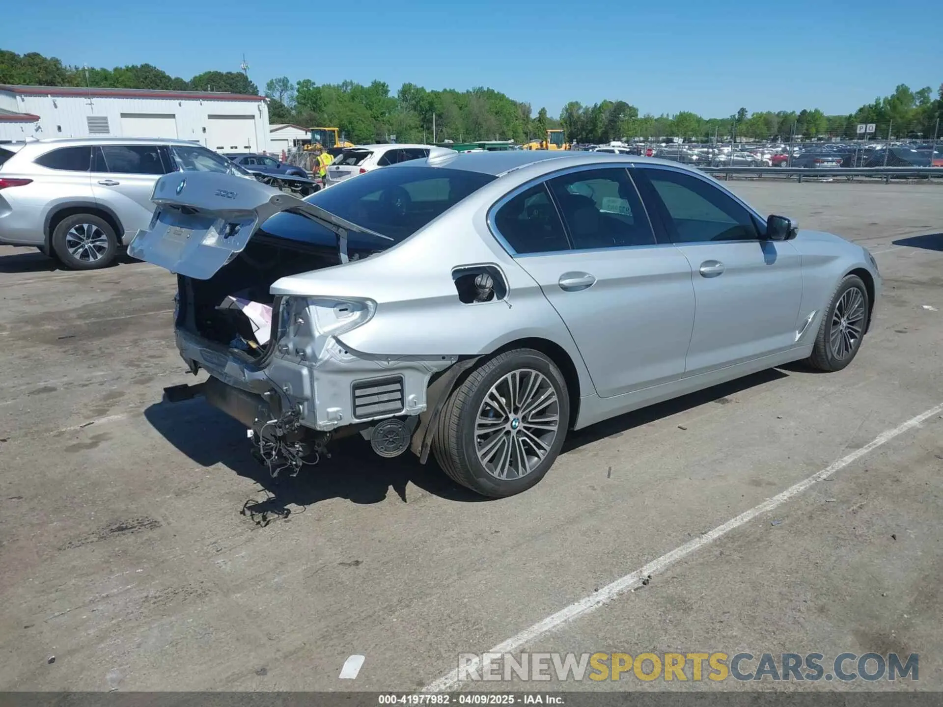 4 Photograph of a damaged car WBAJA5C5XKWW07106 BMW 530I 2019