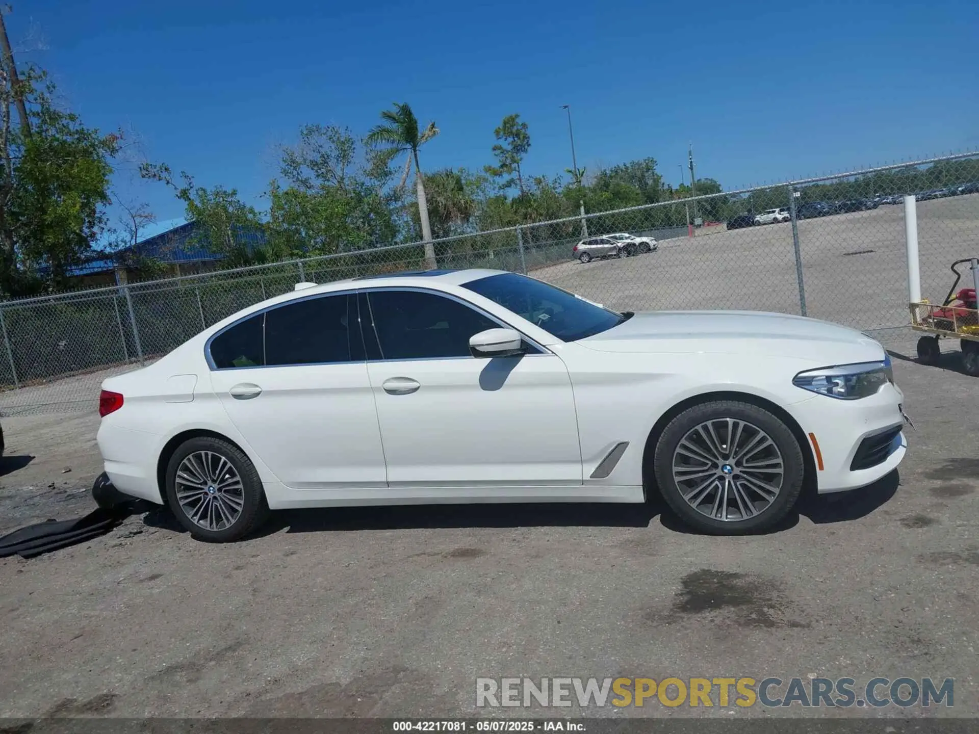 13 Photograph of a damaged car WBAJA5C5XKWW33575 BMW 530I 2019