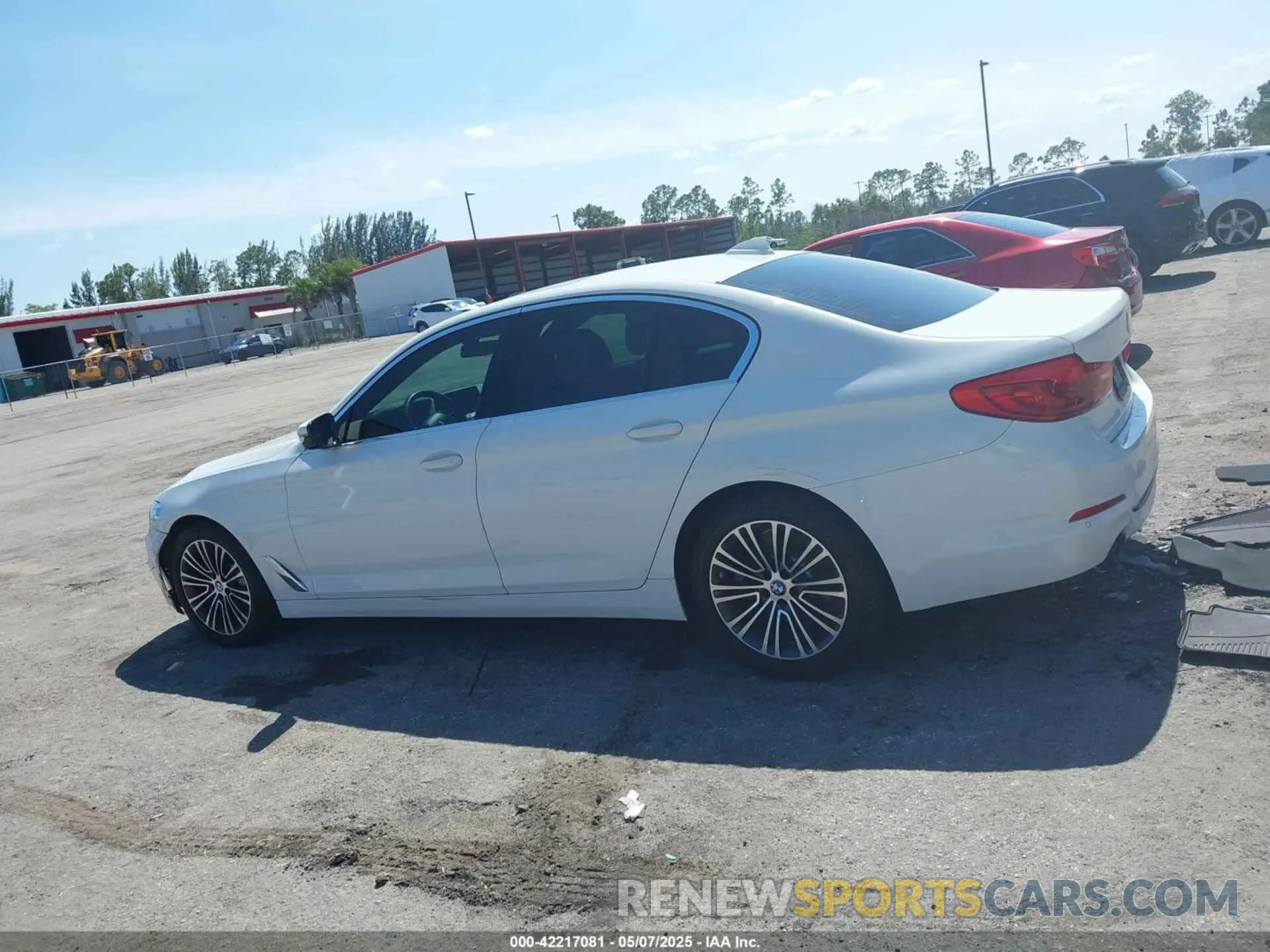 14 Photograph of a damaged car WBAJA5C5XKWW33575 BMW 530I 2019