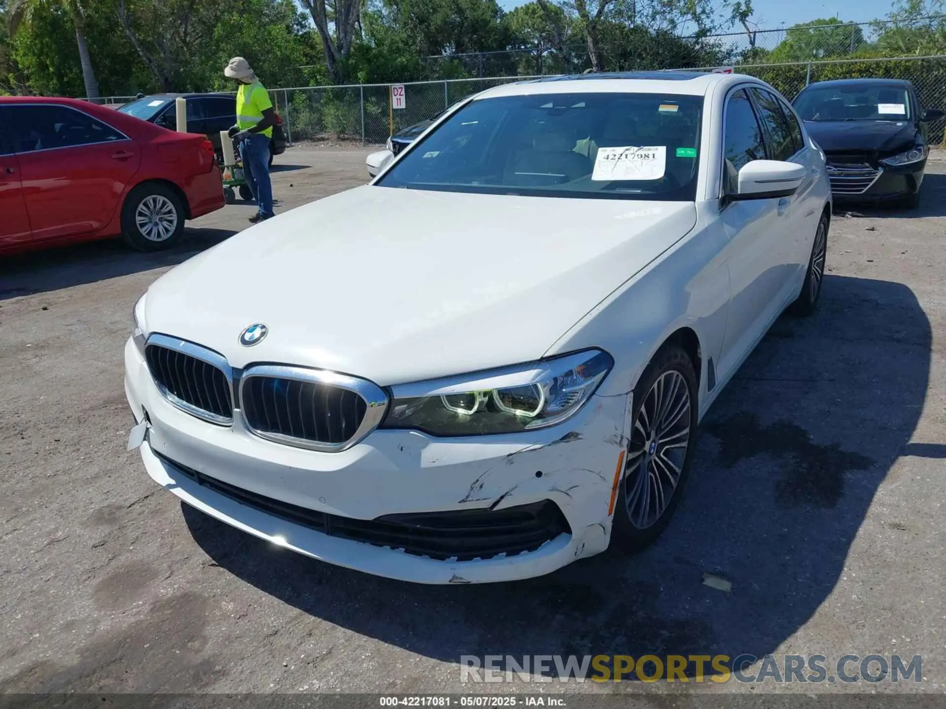 6 Photograph of a damaged car WBAJA5C5XKWW33575 BMW 530I 2019