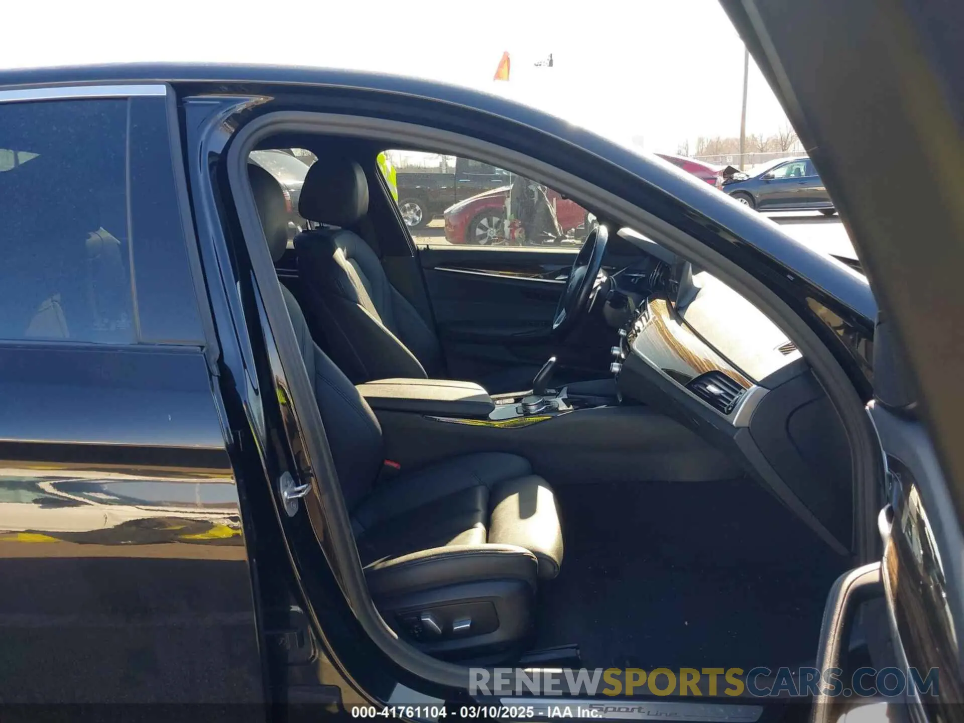 5 Photograph of a damaged car WBAJA7C50KG910787 BMW 530I 2019
