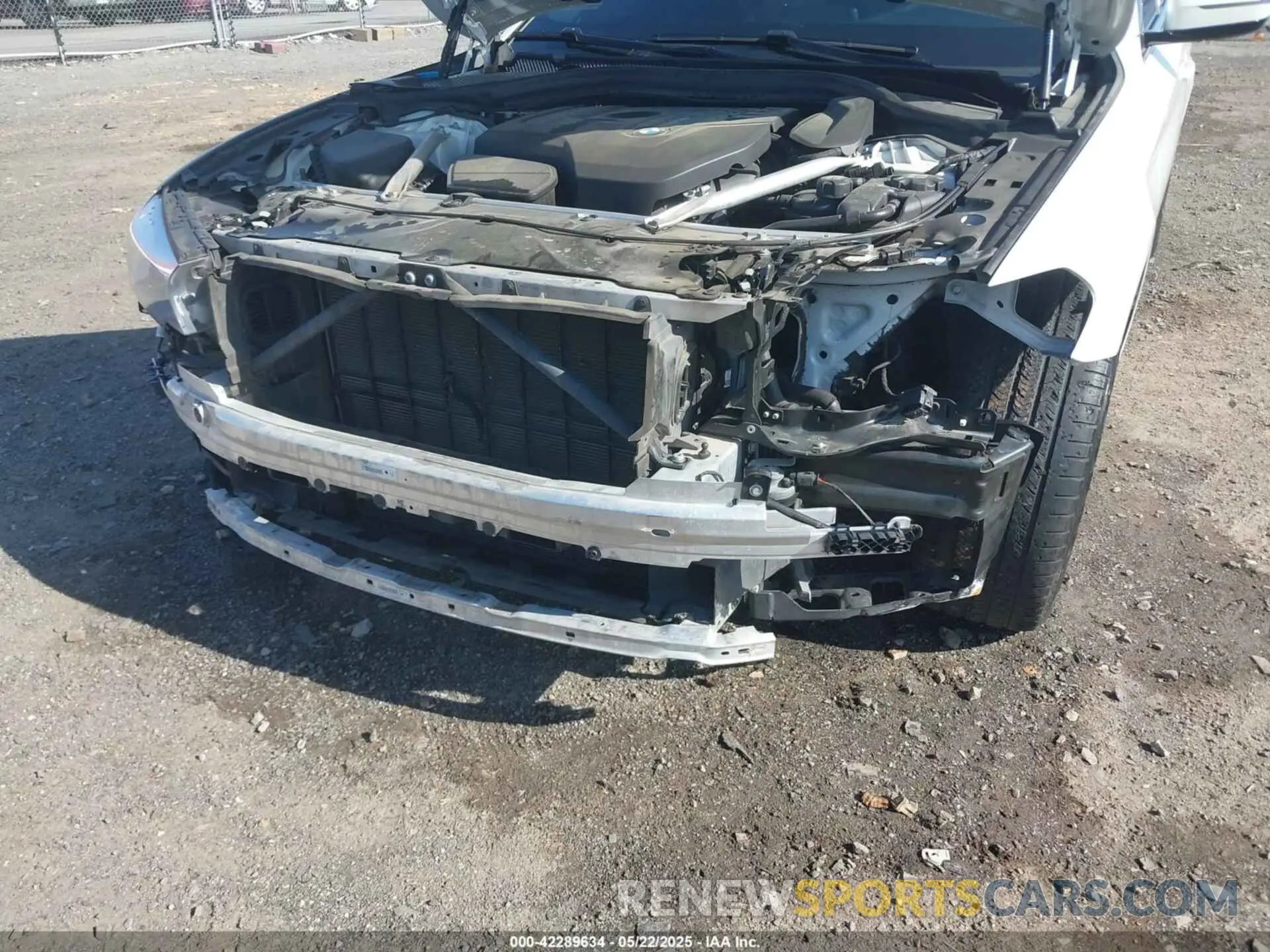 6 Photograph of a damaged car WBAJA7C50KWW17686 BMW 530I 2019