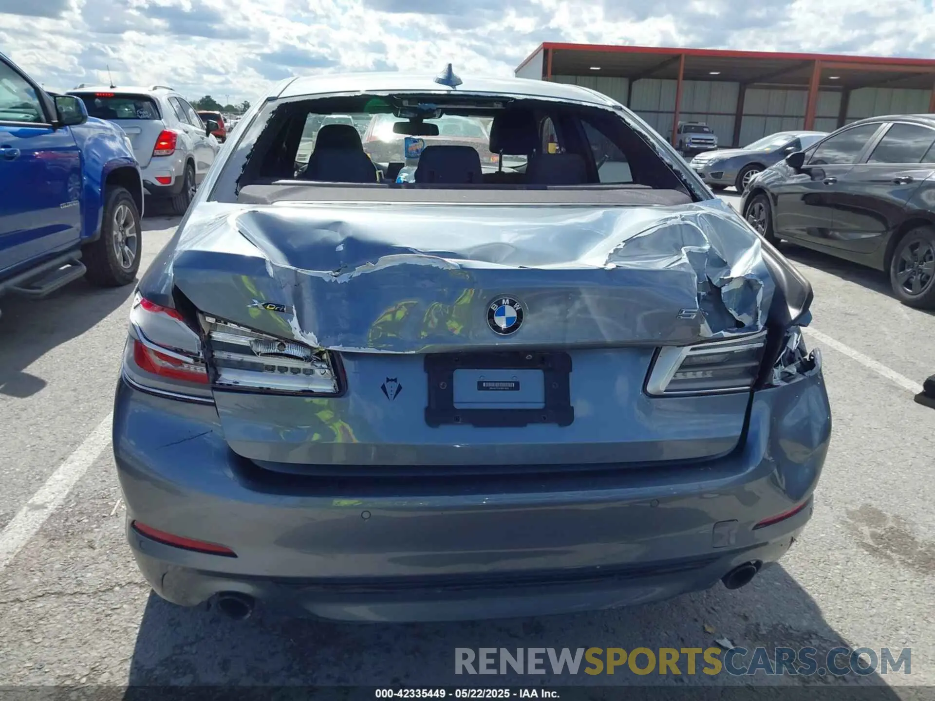 16 Photograph of a damaged car WBAJA7C51KWW12626 BMW 530I 2019