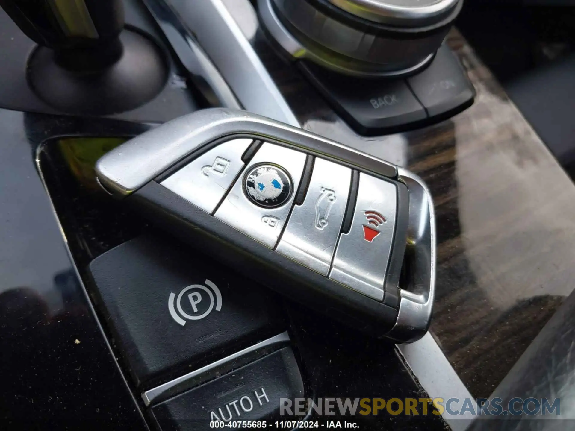 11 Photograph of a damaged car WBAJA7C52KWW17432 BMW 530I 2019