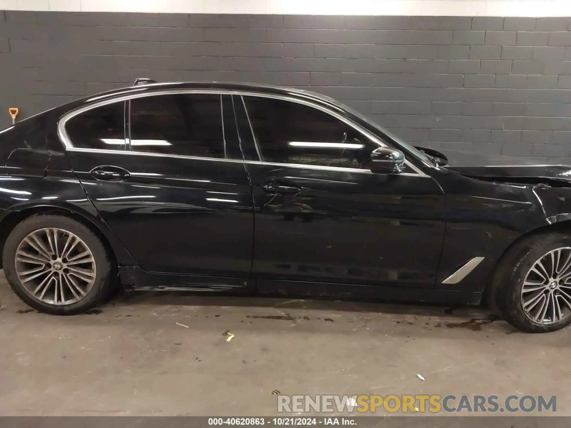 13 Photograph of a damaged car WBAJA7C53KG912503 BMW 530I 2019