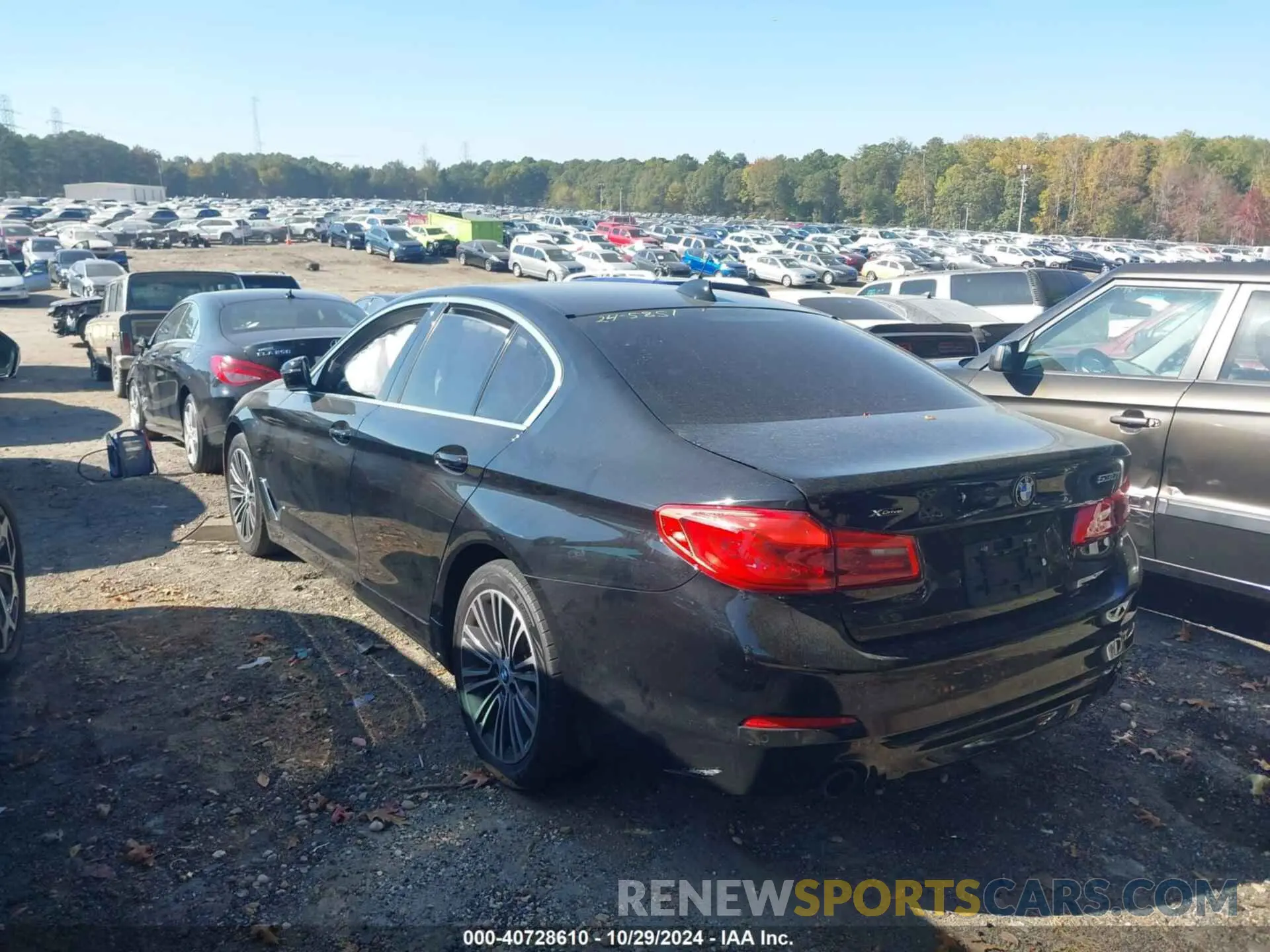 3 Photograph of a damaged car WBAJA7C53KWW19092 BMW 530I 2019