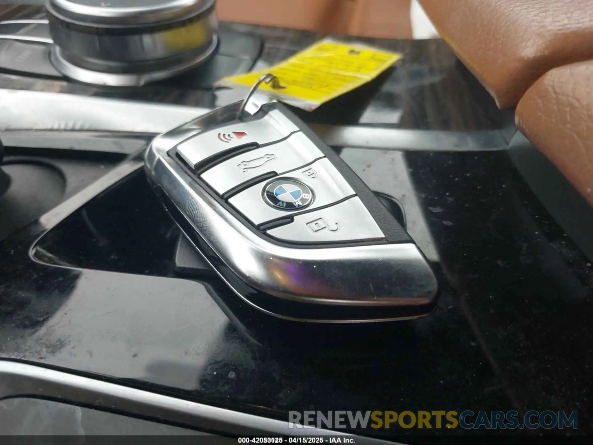11 Photograph of a damaged car WBAJA7C53KWW48916 BMW 530I 2019