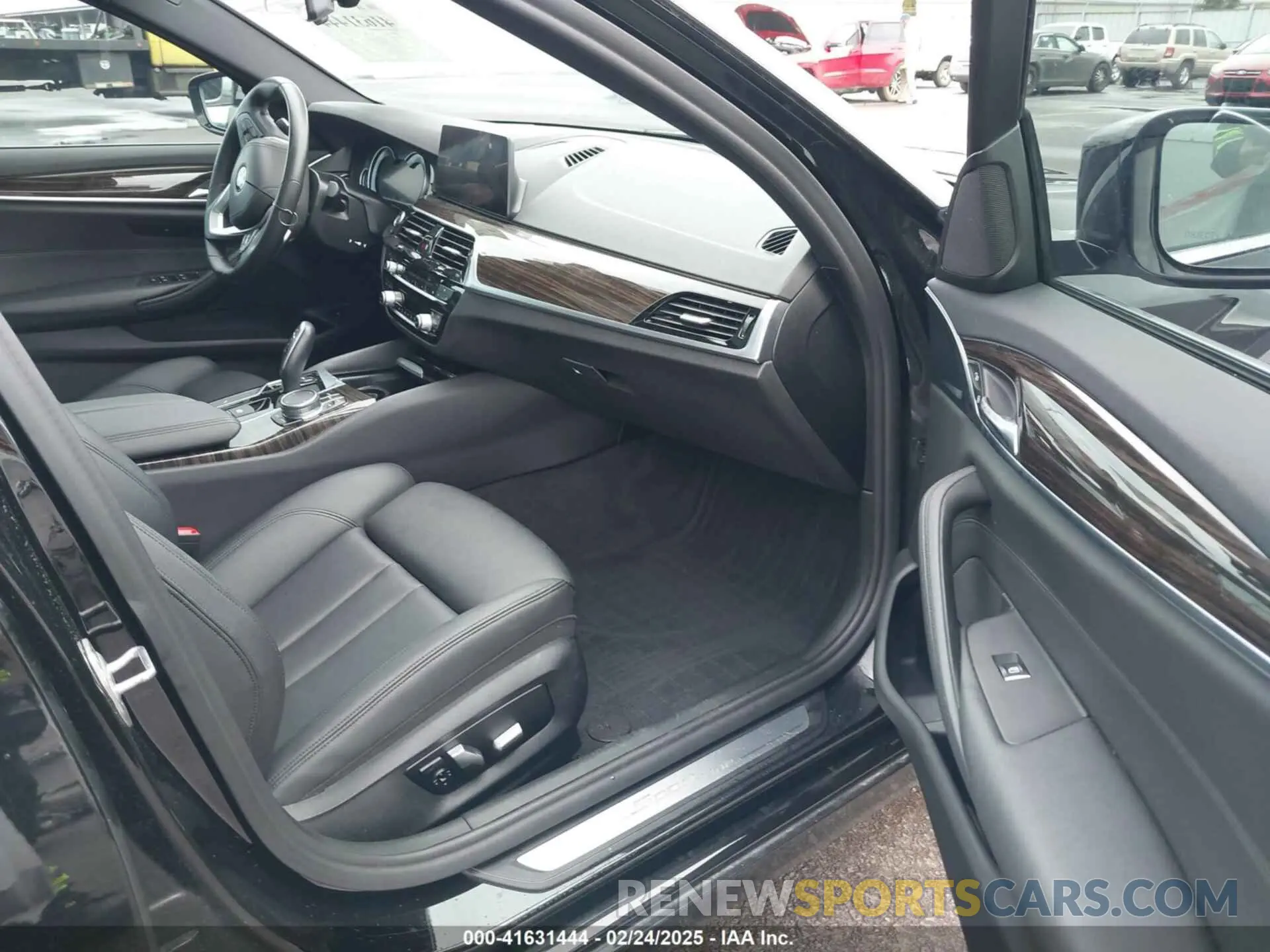 5 Photograph of a damaged car WBAJA7C54KWW07260 BMW 530I 2019