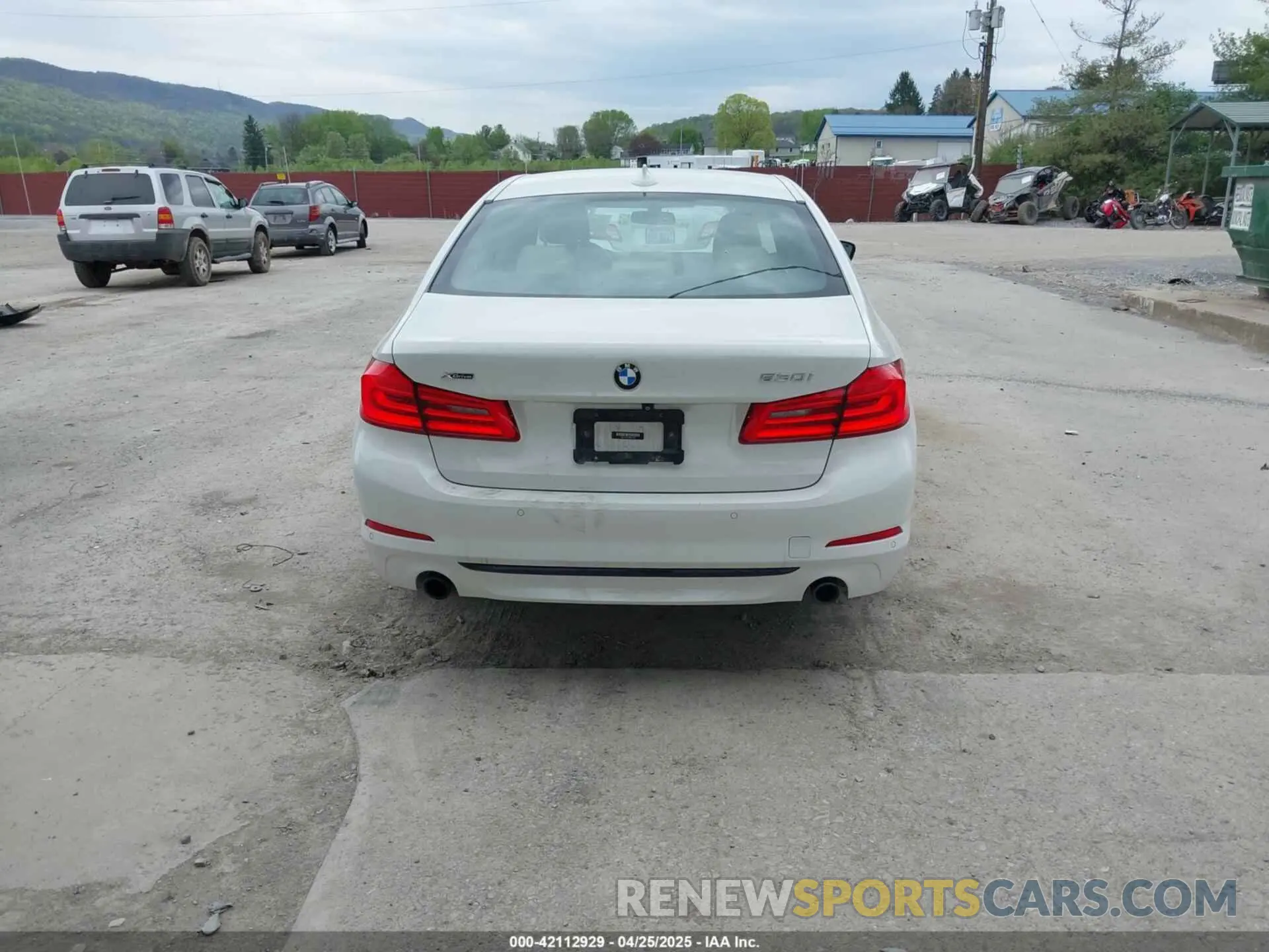 16 Photograph of a damaged car WBAJA7C54KWW17660 BMW 530I 2019